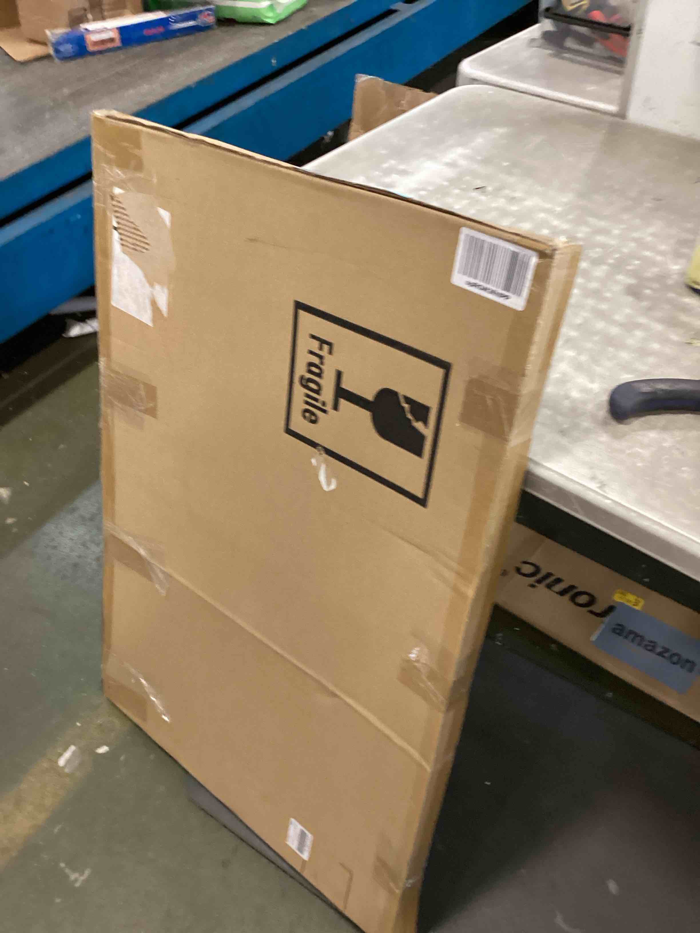 https://s3.amazonaws.com/lotting-images-prod/bidfta/YEL6604152_1715882428462.jpeg
