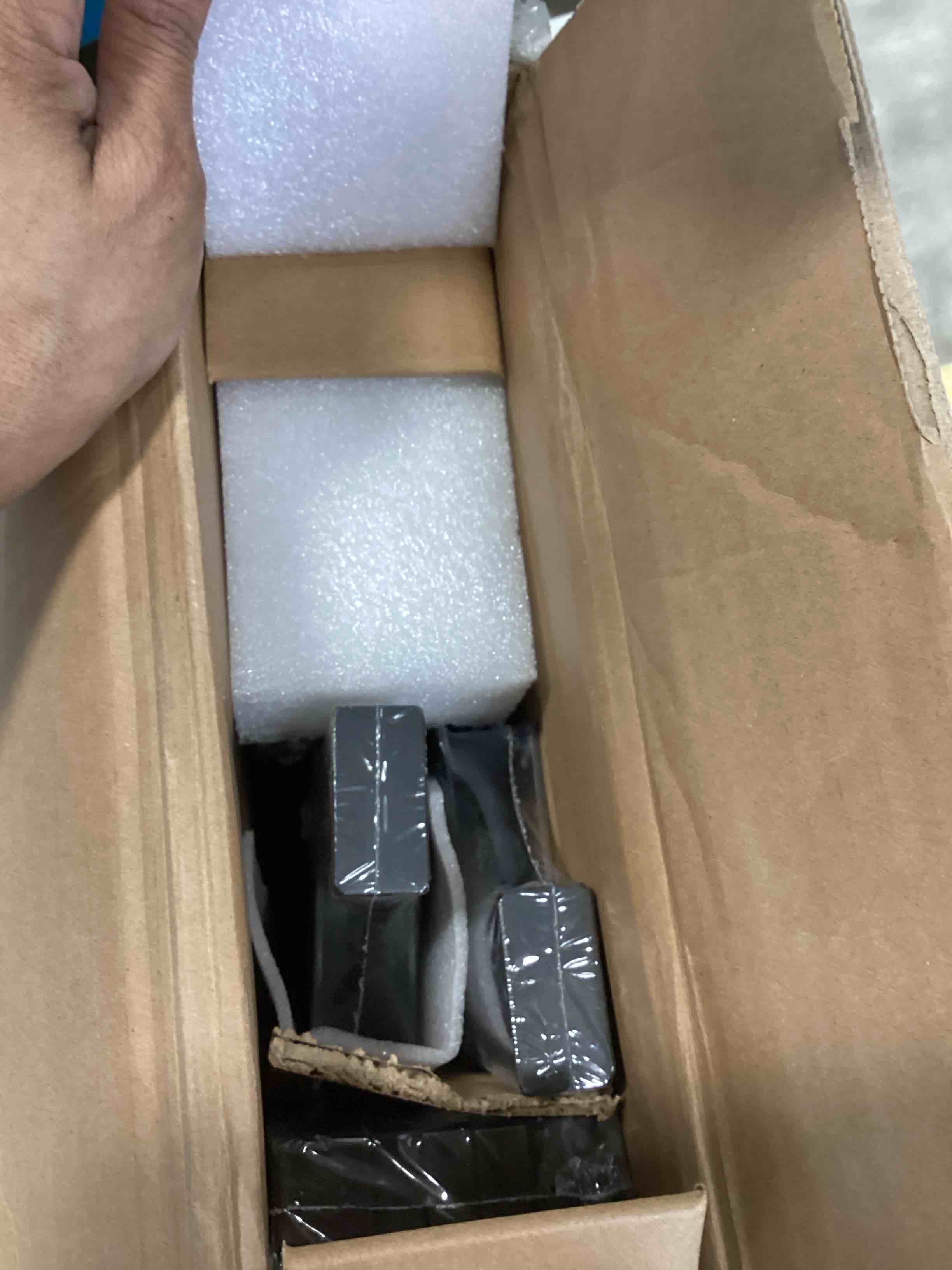 https://s3.amazonaws.com/lotting-images-prod/bidfta/YEL6604161_1715883354694.jpeg