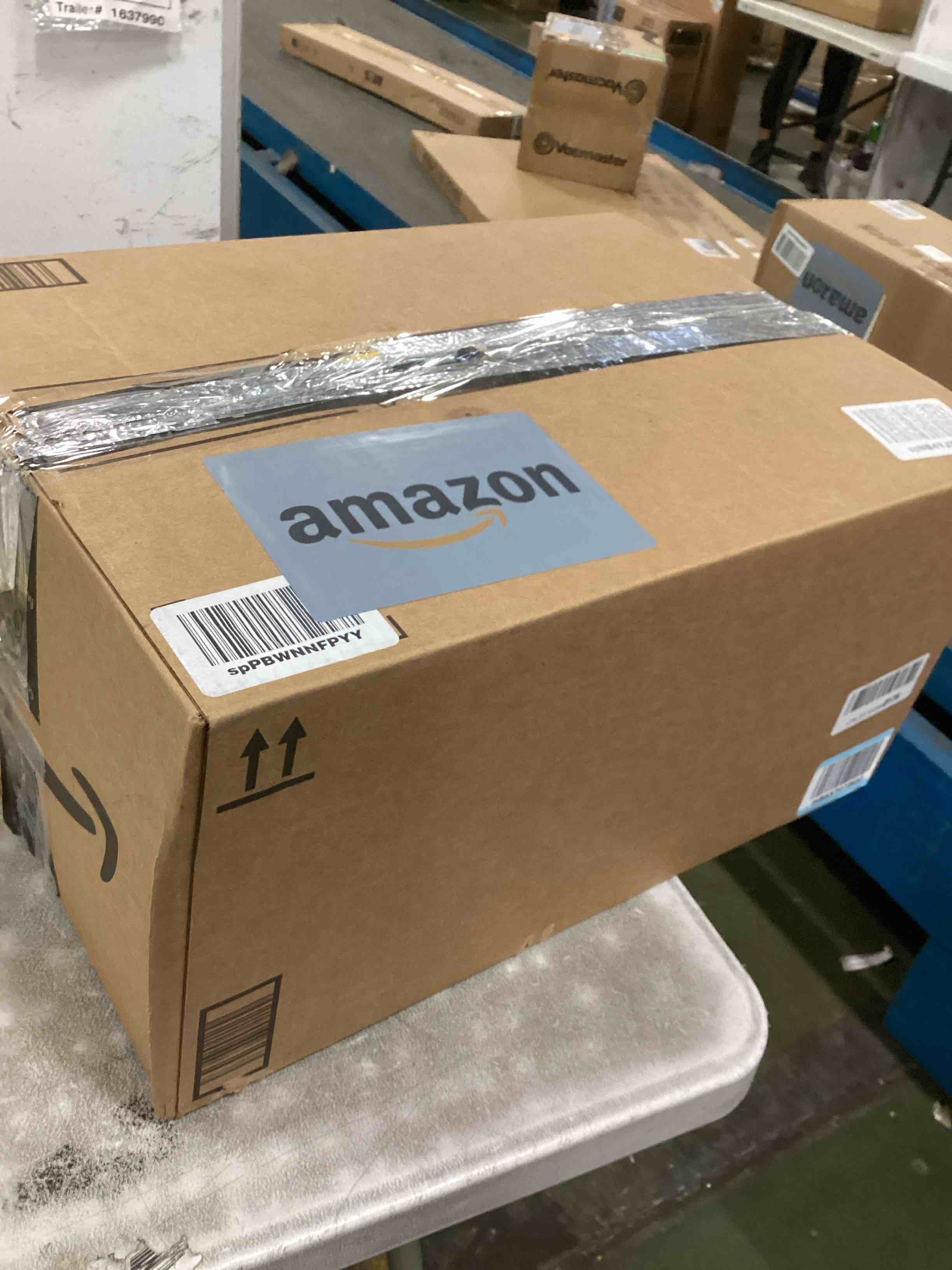 https://s3.amazonaws.com/lotting-images-prod/bidfta/YEL6604286_1715946851000.jpeg