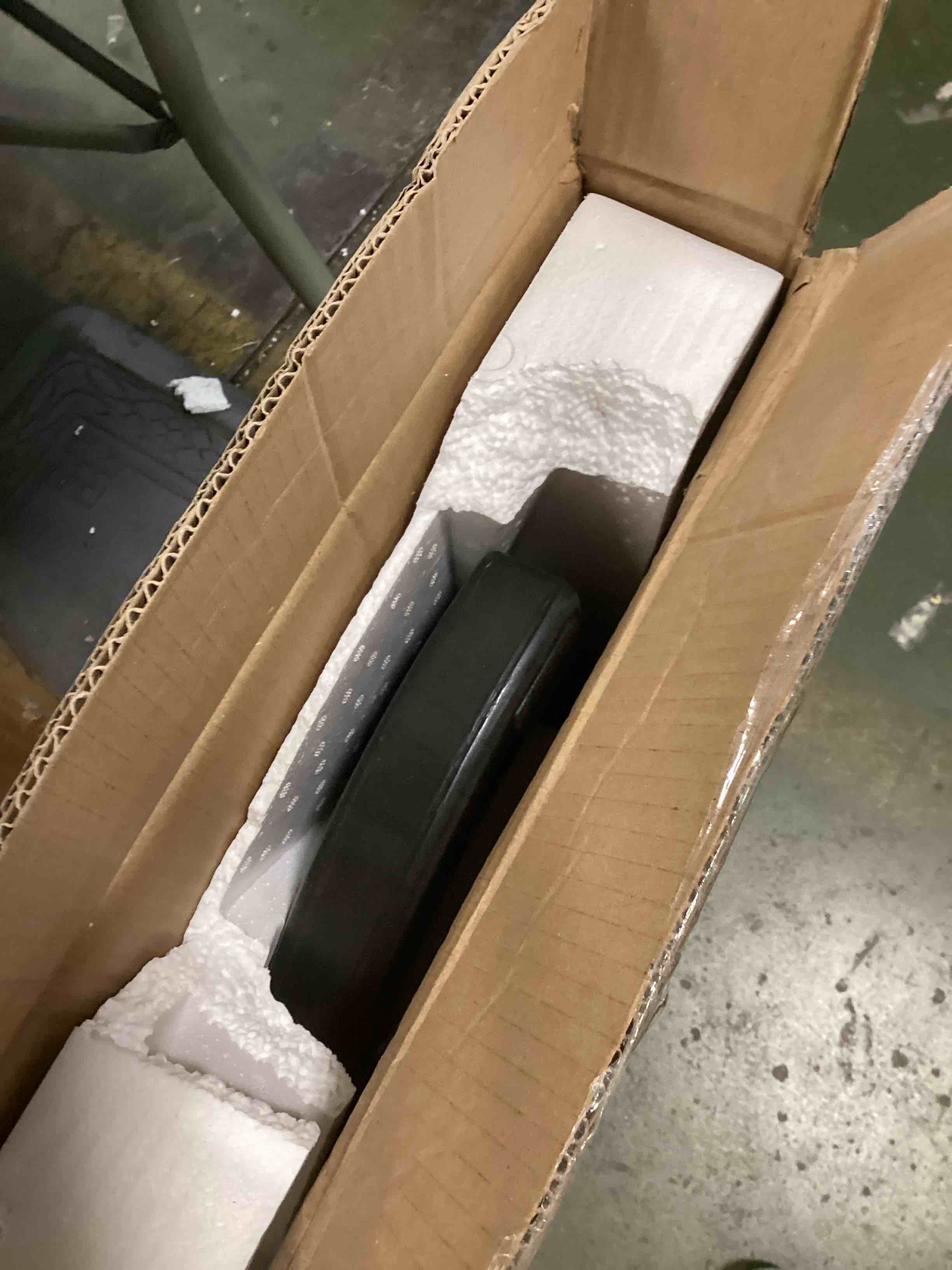https://s3.amazonaws.com/lotting-images-prod/bidfta/YEL6604585_1716122010328.jpeg