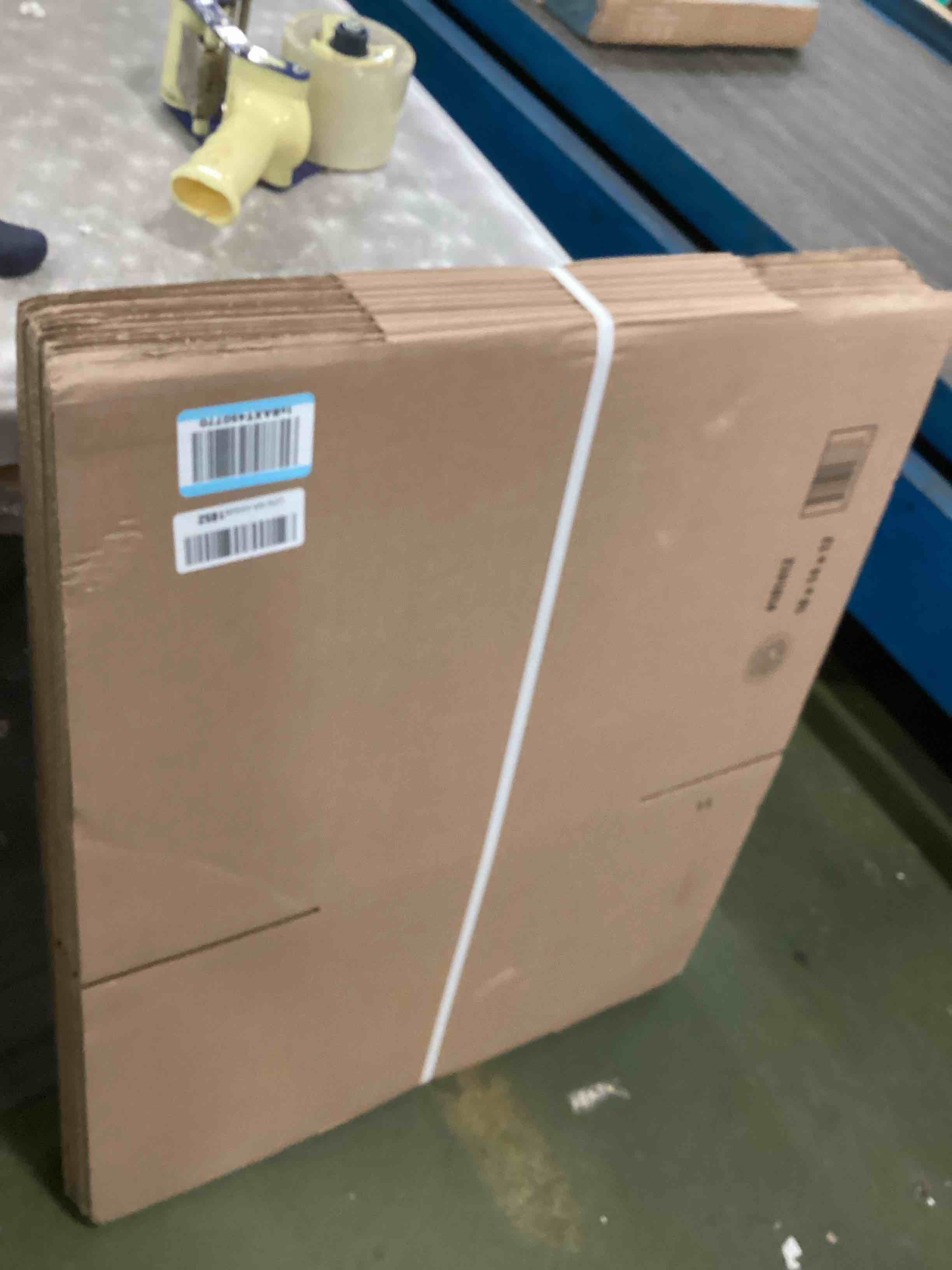 https://s3.amazonaws.com/lotting-images-prod/bidfta/YEL6604587_1716122194099.jpeg