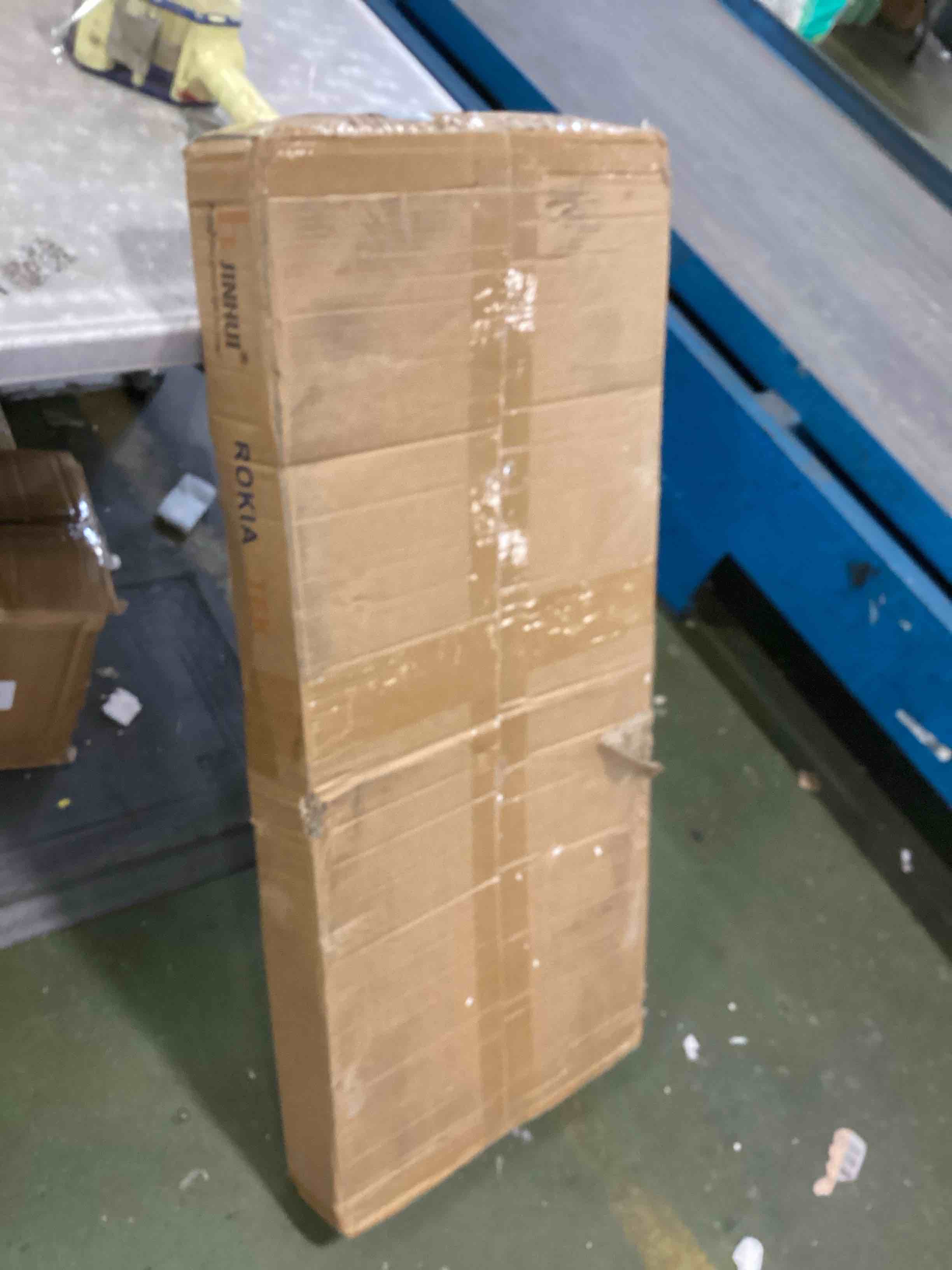 https://s3.amazonaws.com/lotting-images-prod/bidfta/YEL6604727_1716138614294.jpeg