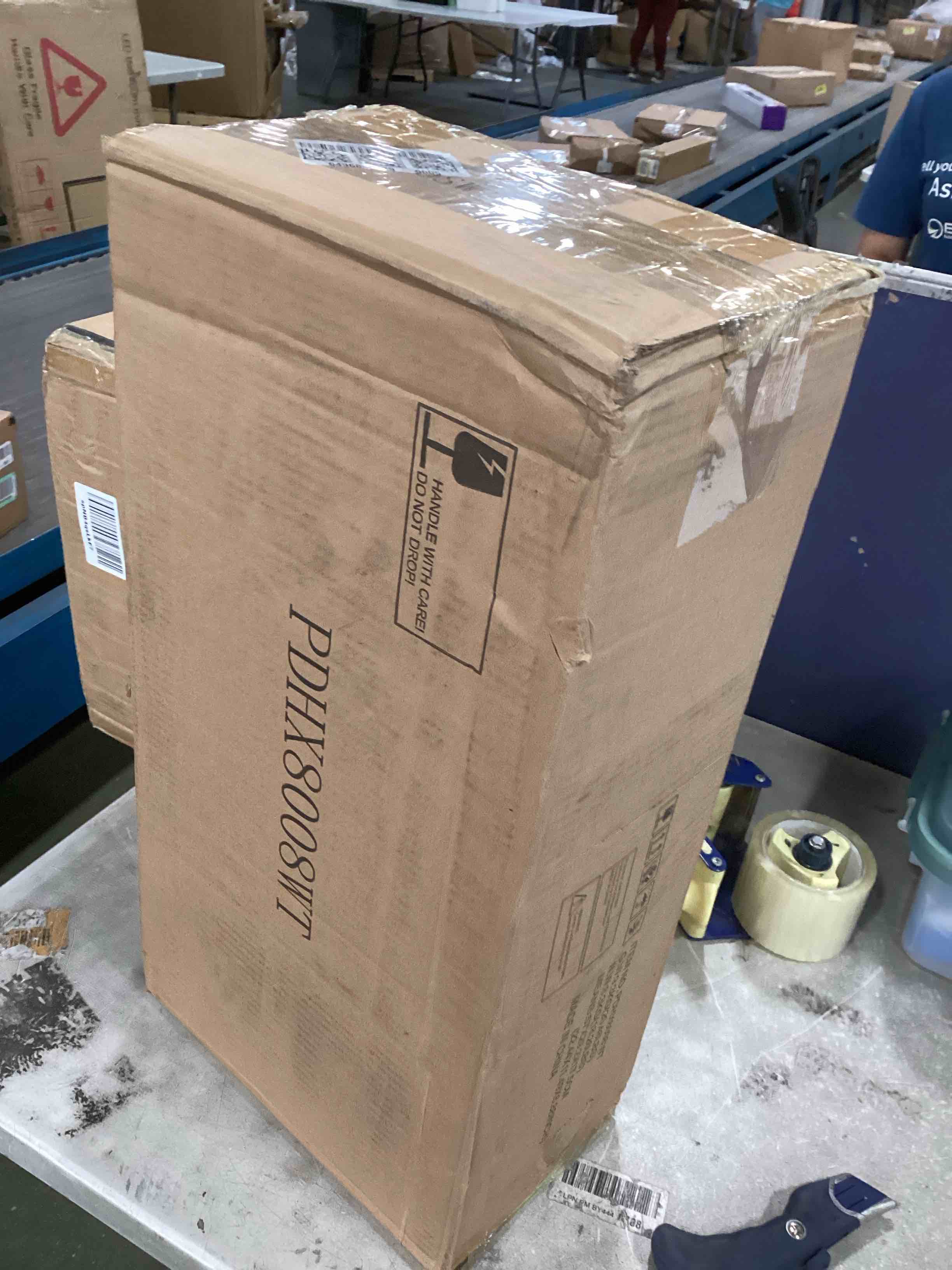 https://s3.amazonaws.com/lotting-images-prod/bidfta/YEL6604835_1716205252394.jpeg