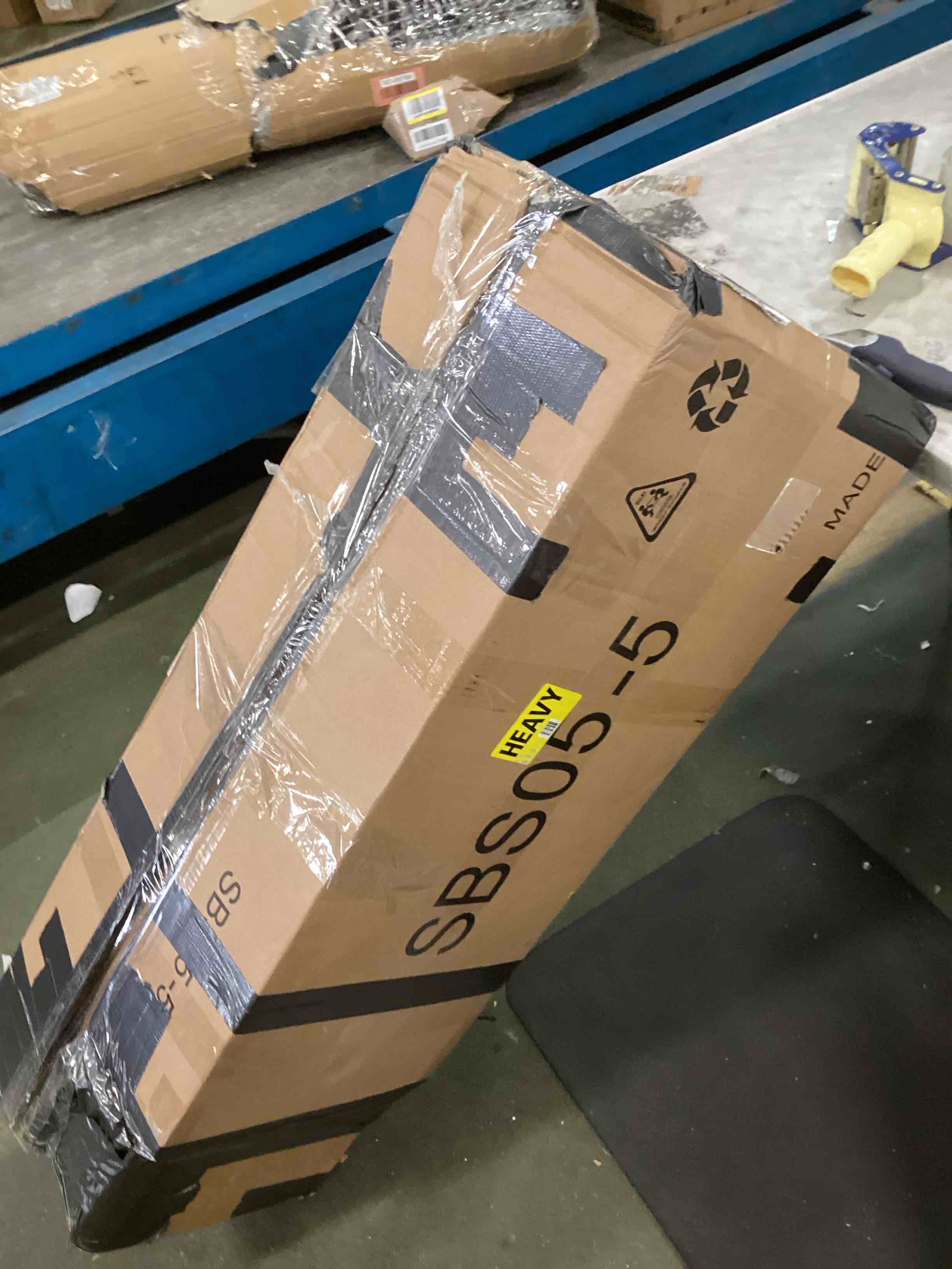 https://s3.amazonaws.com/lotting-images-prod/bidfta/YEL6604883_1716209798924.jpeg