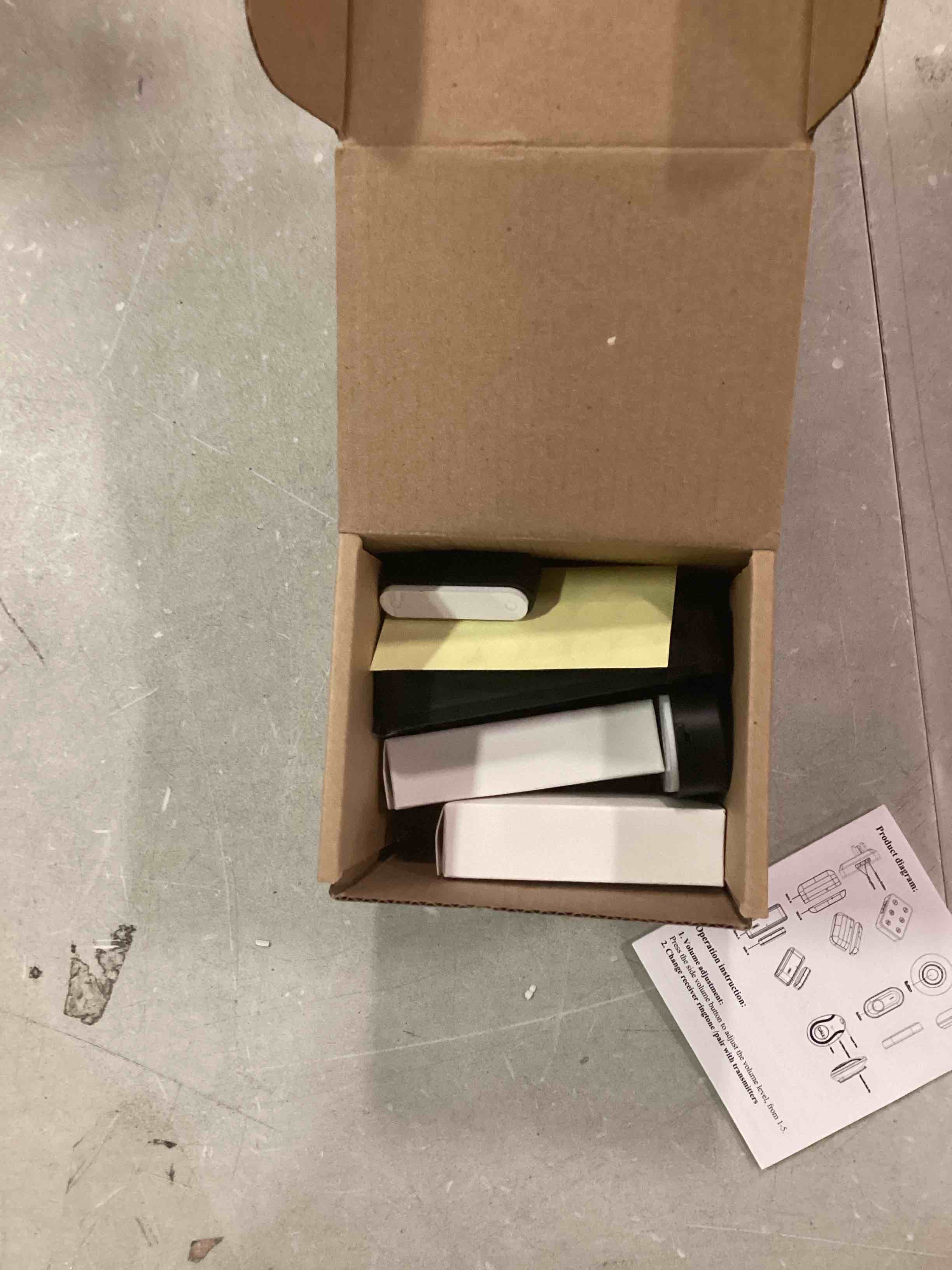 https://s3.amazonaws.com/lotting-images-prod/bidfta/YEL6605143_1716387774631.jpeg