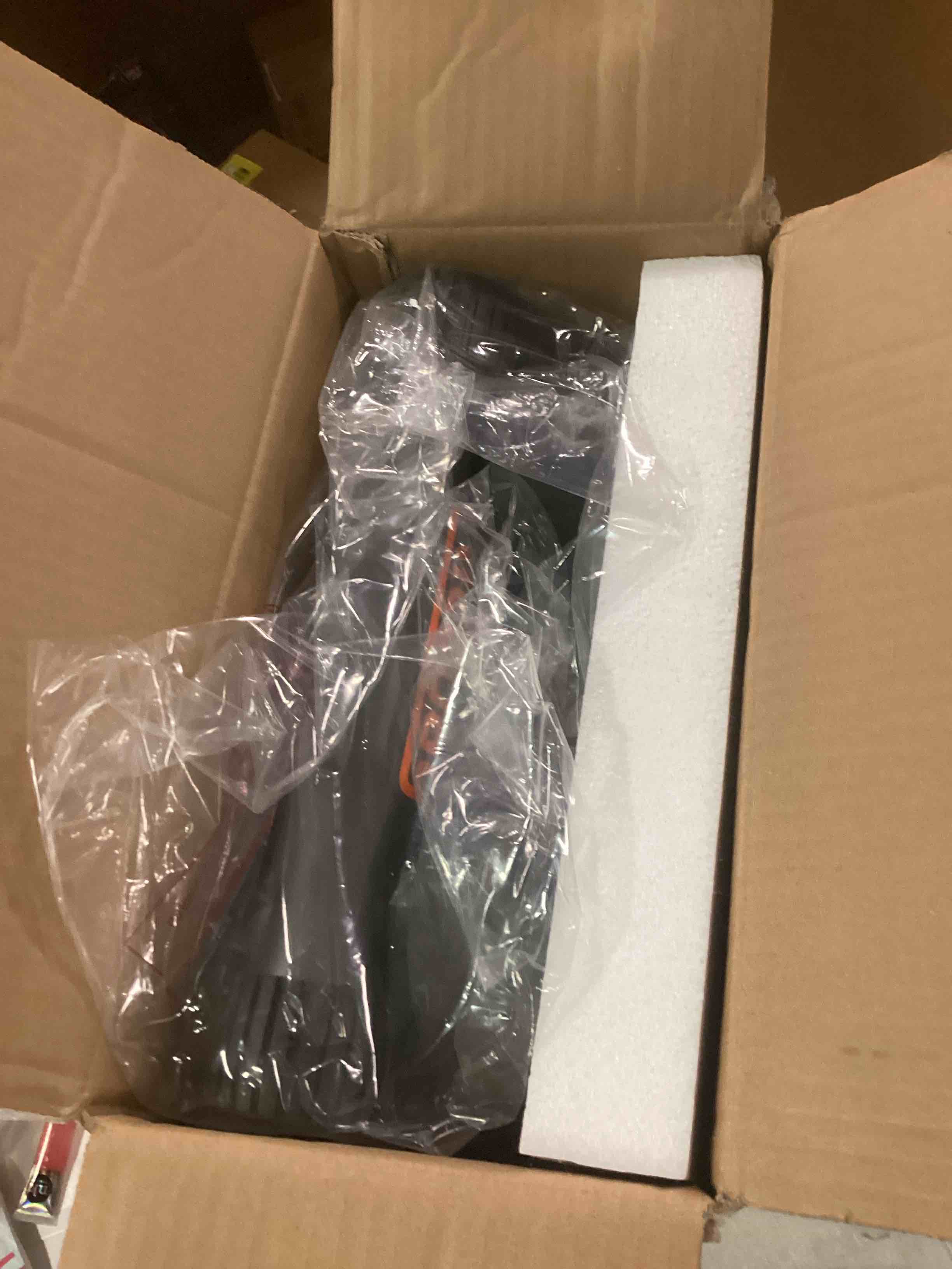 https://s3.amazonaws.com/lotting-images-prod/bidfta/YEL6605158_1716389407151.jpeg