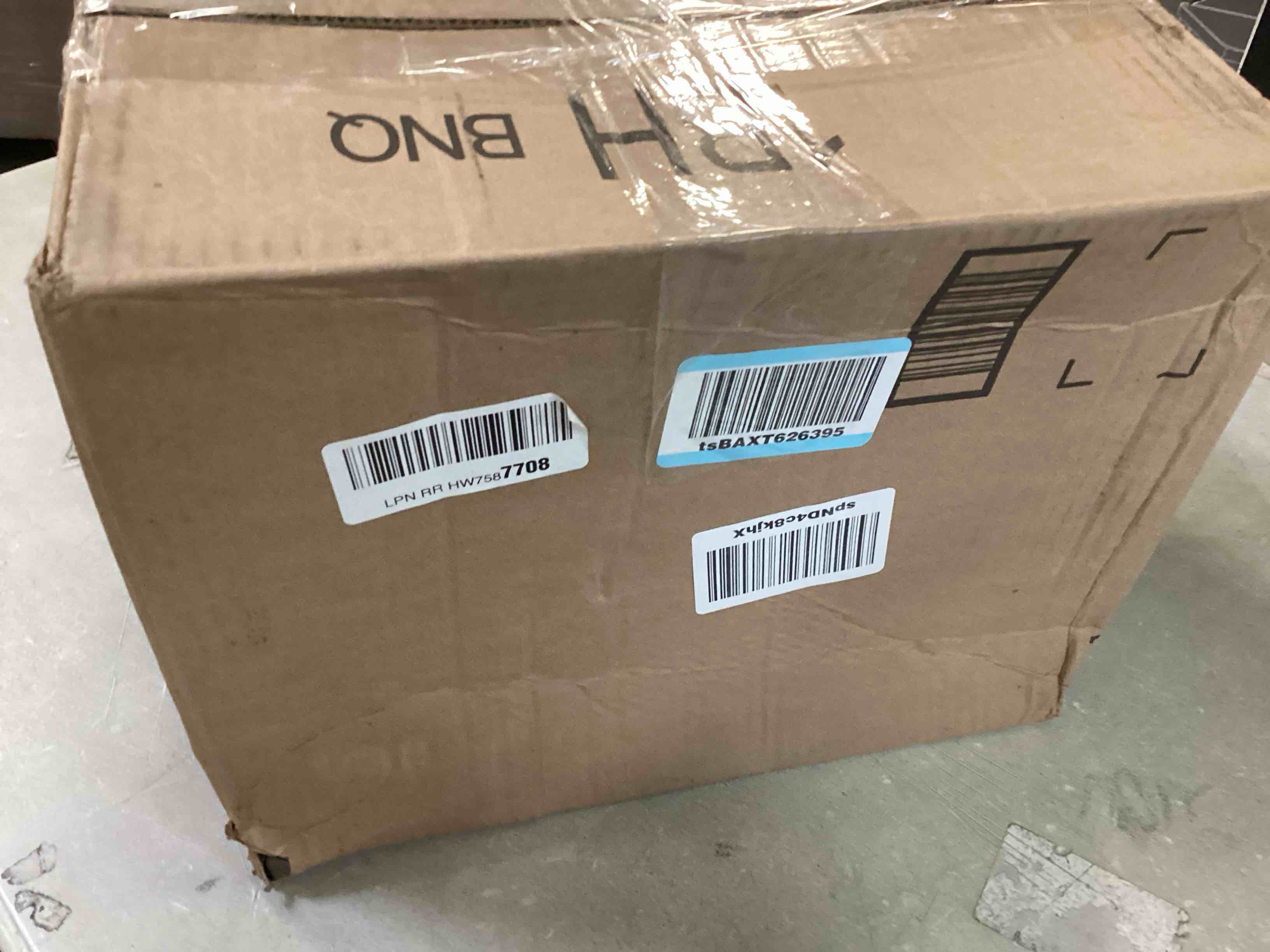 https://s3.amazonaws.com/lotting-images-prod/bidfta/YEL6606176_1716997318630.jpeg