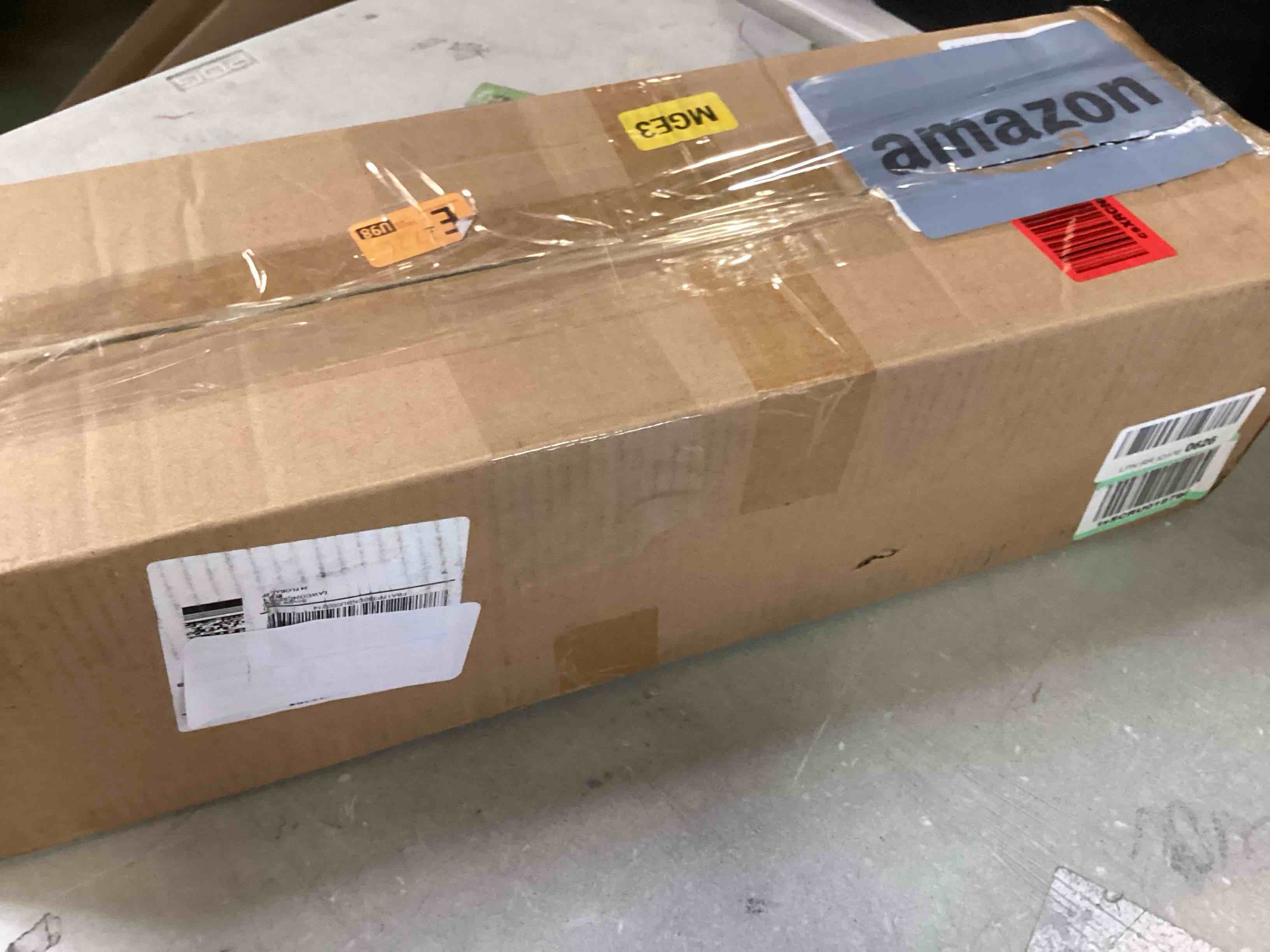 https://s3.amazonaws.com/lotting-images-prod/bidfta/YEL6606270_1717014067336.jpeg