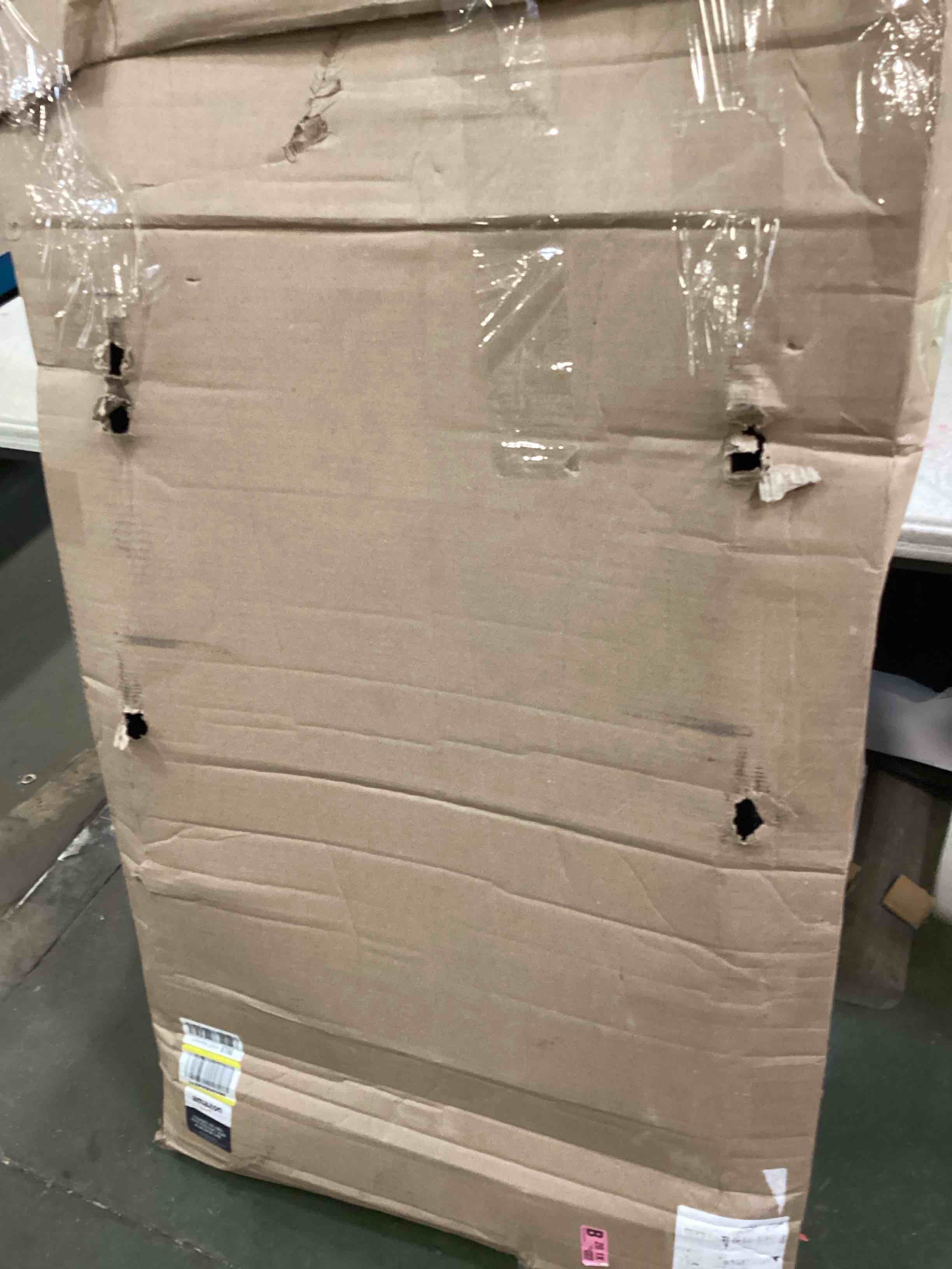 https://s3.amazonaws.com/lotting-images-prod/bidfta/YEL6606321_1717075572703.jpeg