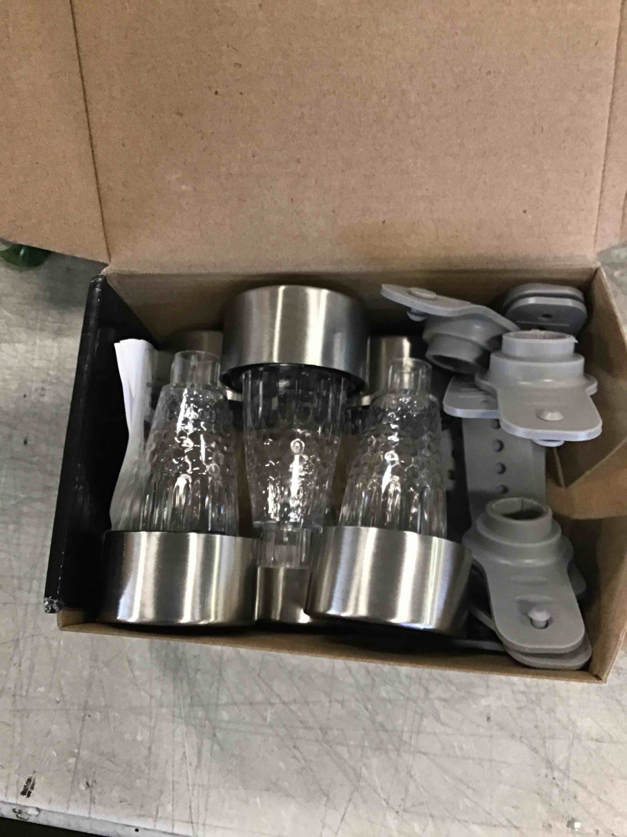 https://s3.amazonaws.com/lotting-images-prod/bidfta/YEL6606868_1716293592575.jpeg