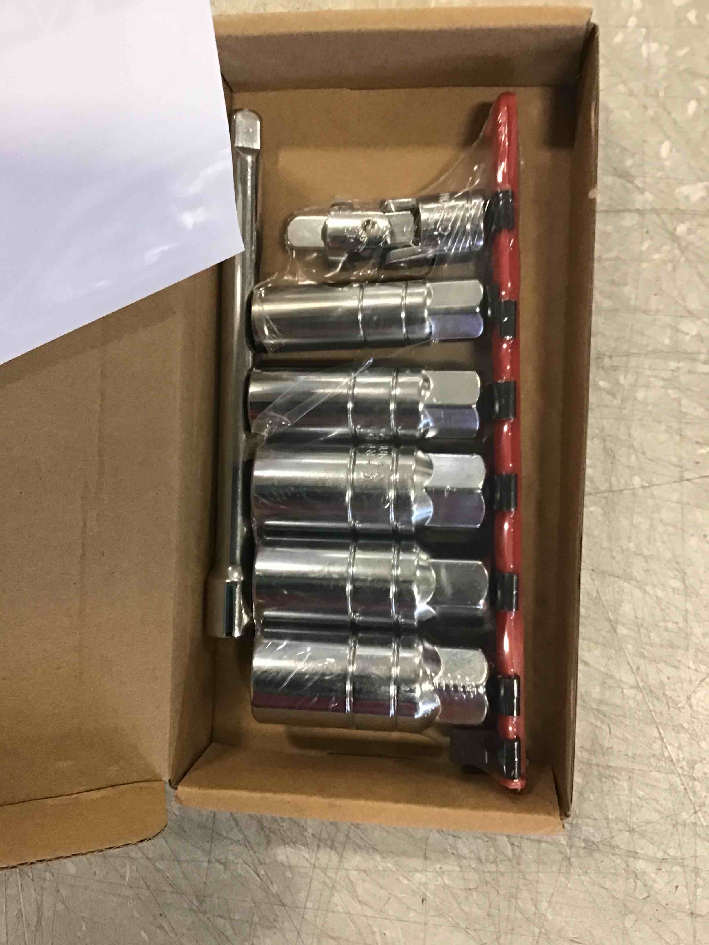 https://s3.amazonaws.com/lotting-images-prod/bidfta/YEL6606878_1716294213370.jpeg