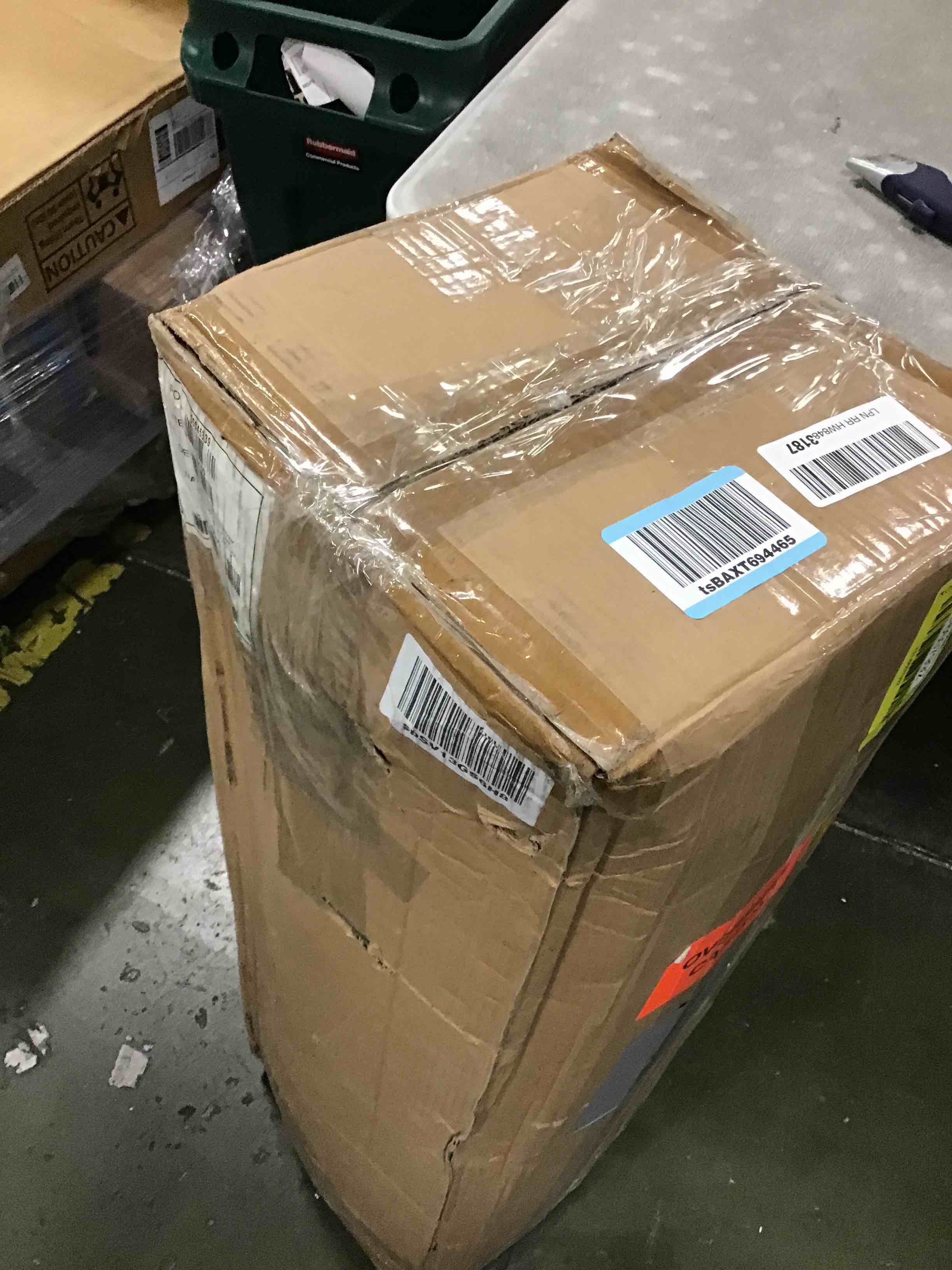 https://s3.amazonaws.com/lotting-images-prod/bidfta/YEL6607992_1718362899582.jpeg