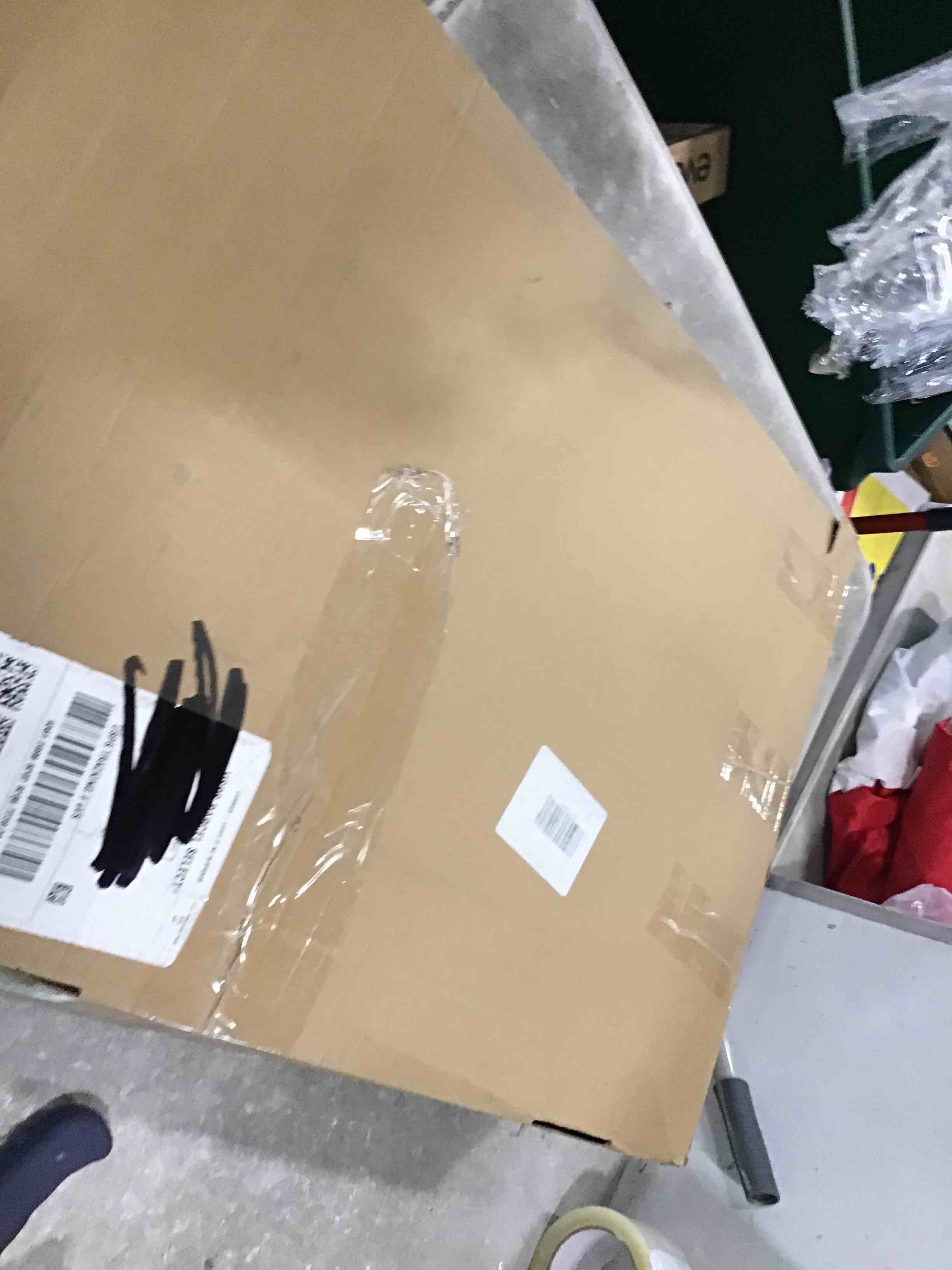 https://s3.amazonaws.com/lotting-images-prod/bidfta/YEL6608161_1718372503513.jpeg