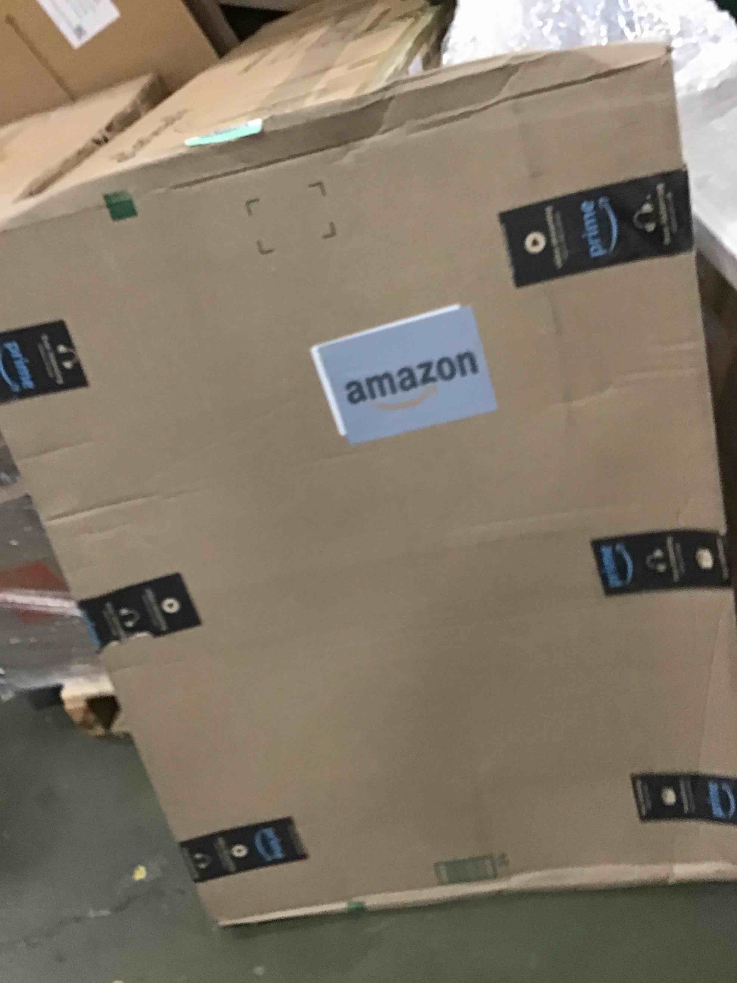 https://s3.amazonaws.com/lotting-images-prod/bidfta/YEL6608511_1718452860703.jpeg