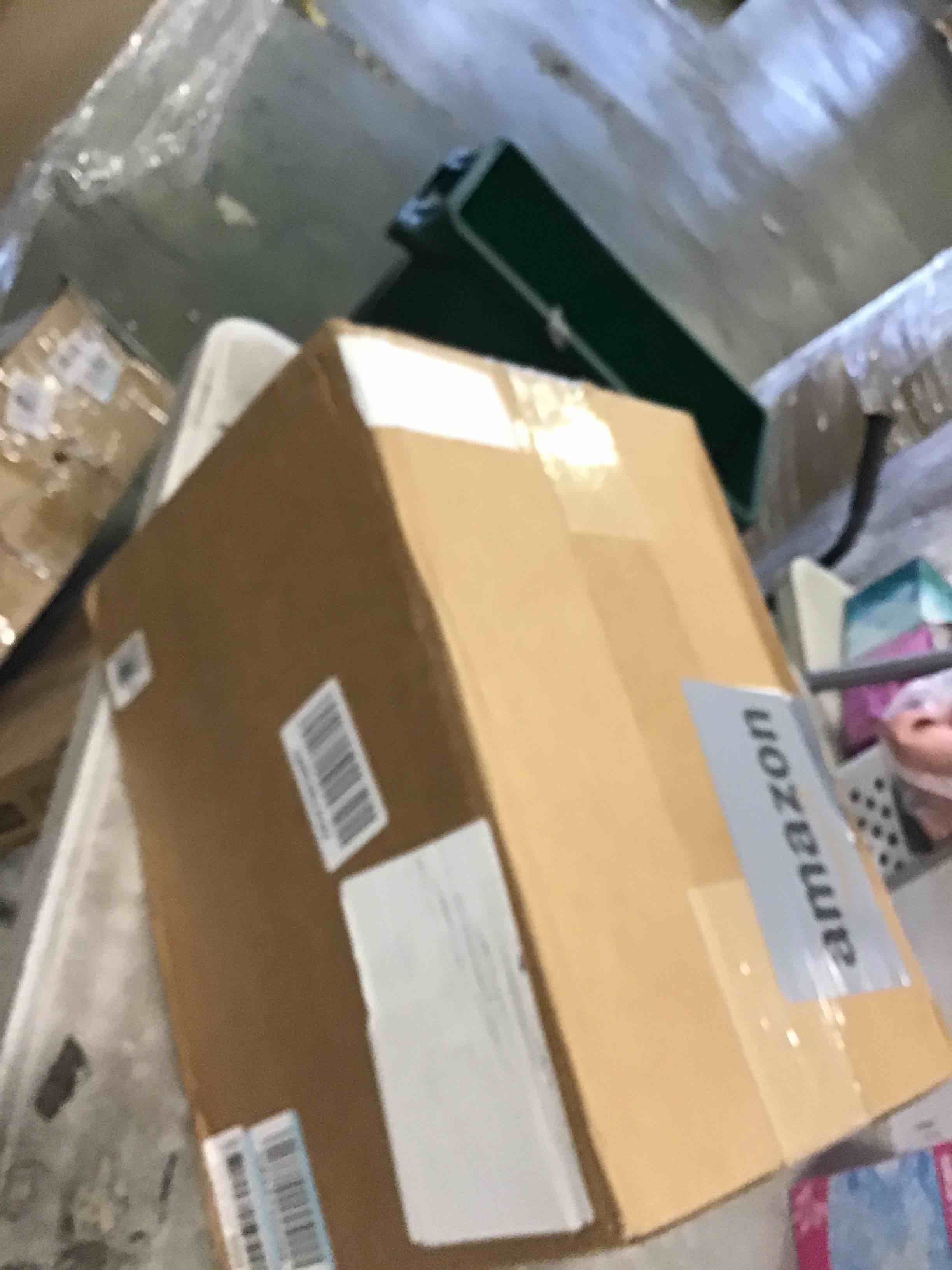 https://s3.amazonaws.com/lotting-images-prod/bidfta/YEL6608583_1718457645095.jpeg