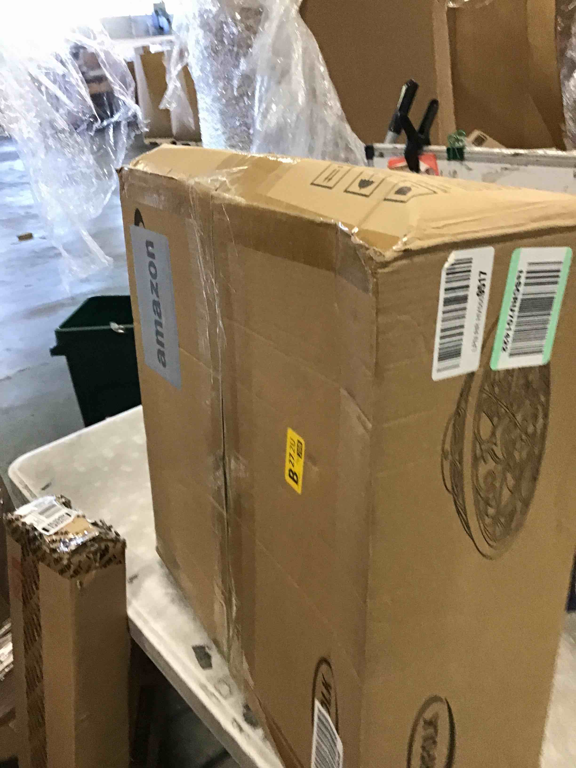 https://s3.amazonaws.com/lotting-images-prod/bidfta/YEL6608612_1718459024748.jpeg