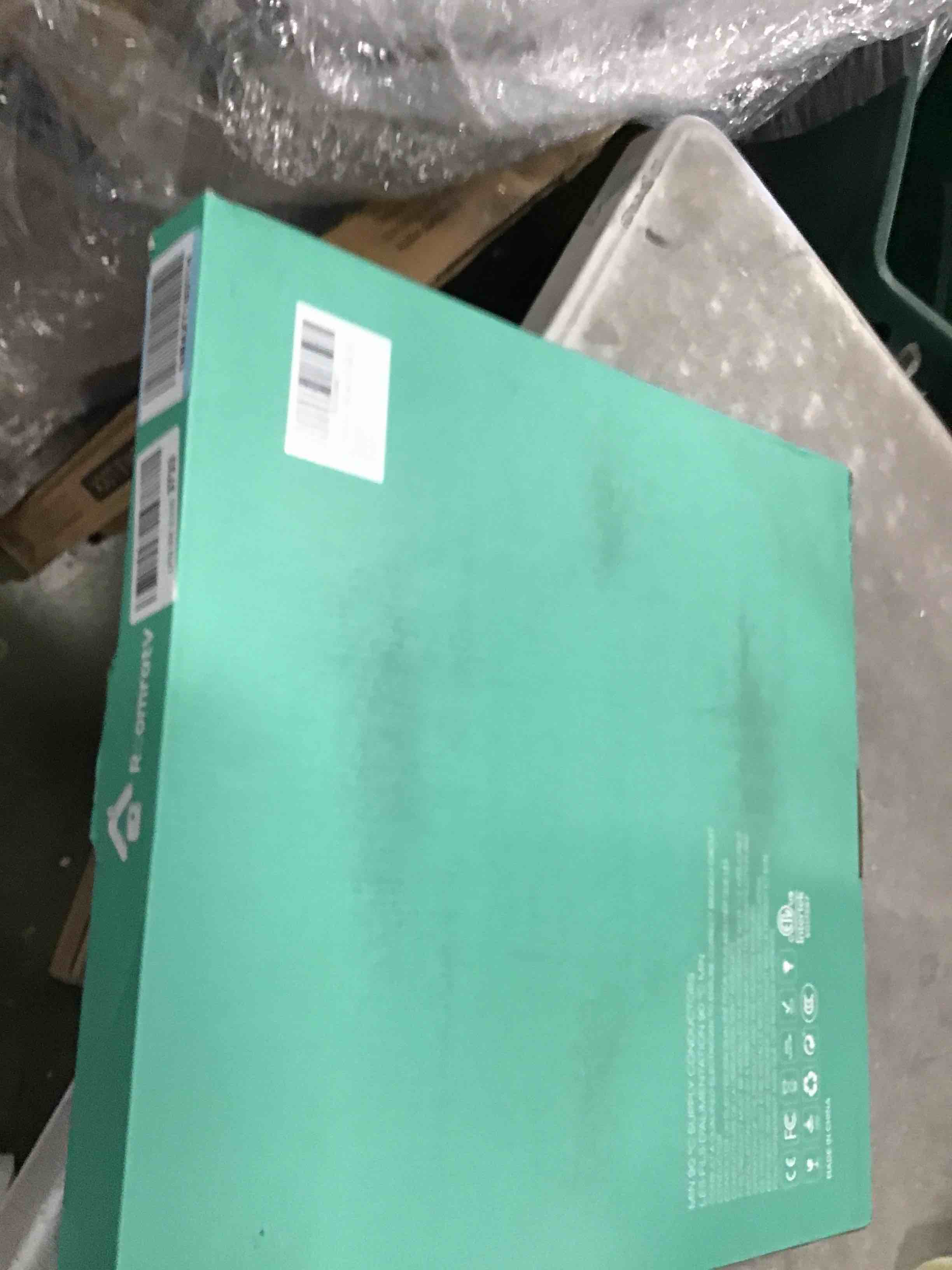 https://s3.amazonaws.com/lotting-images-prod/bidfta/YEL6608824_1718471477395.jpeg