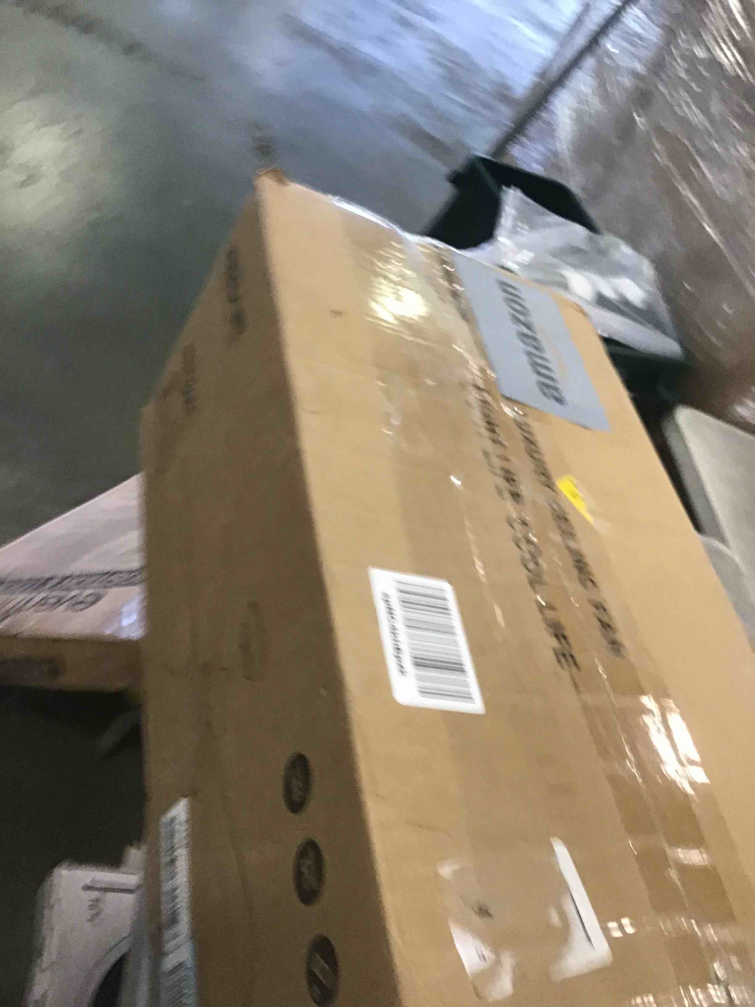 https://s3.amazonaws.com/lotting-images-prod/bidfta/YEL6609112_1718552626924.jpeg