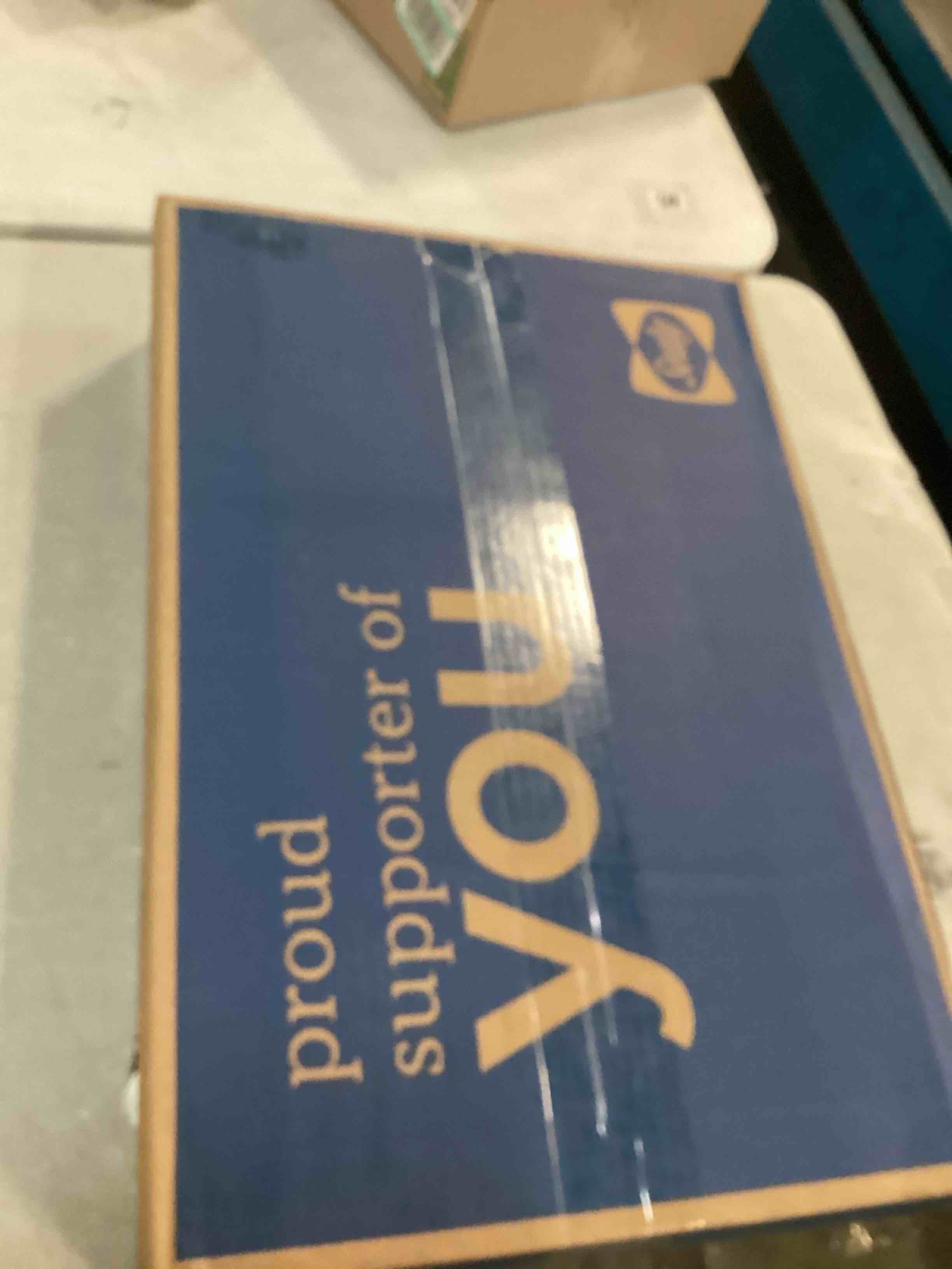 https://s3.amazonaws.com/lotting-images-prod/bidfta/YEL6609506_1718728312611.jpeg
