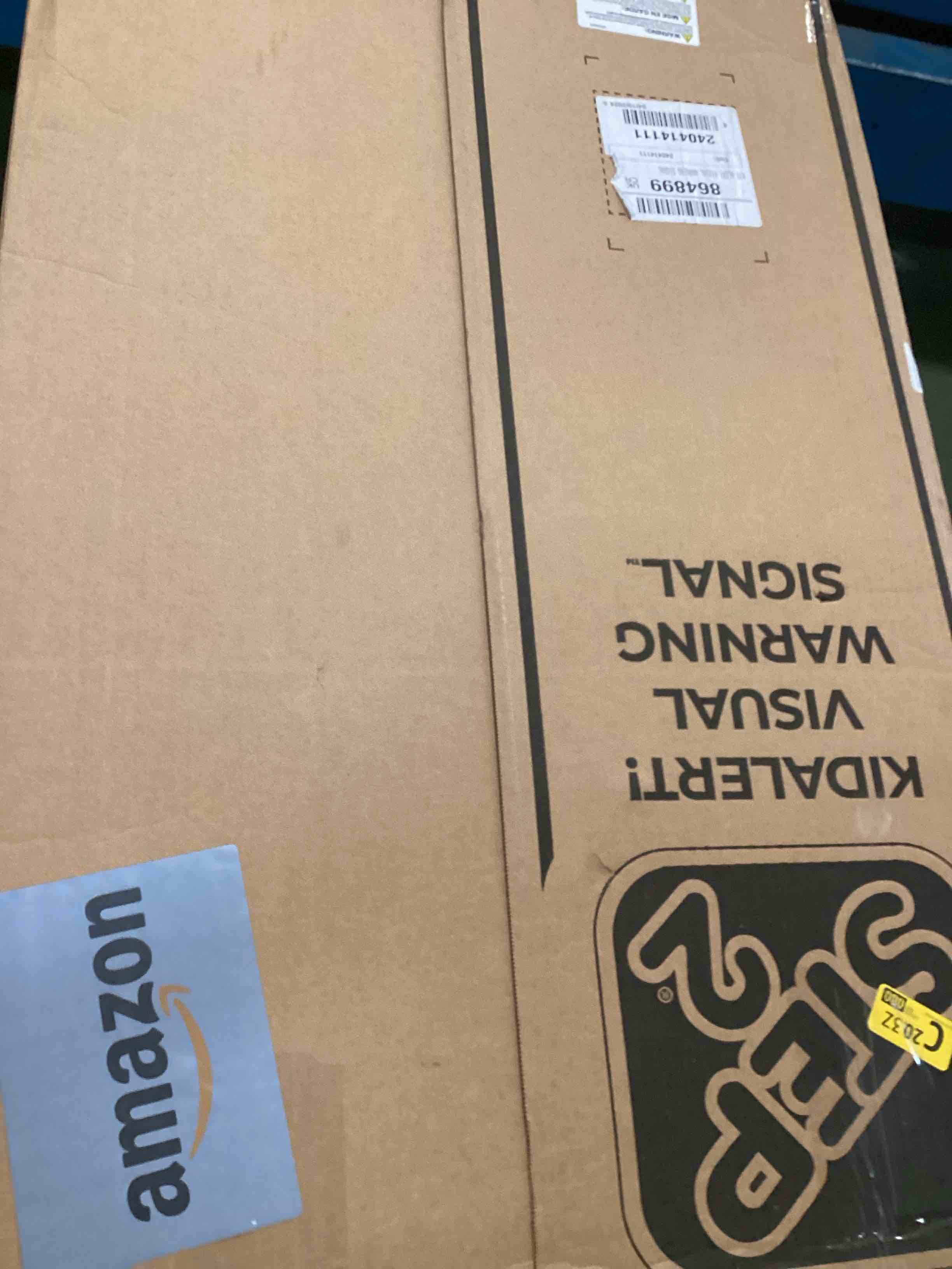 https://s3.amazonaws.com/lotting-images-prod/bidfta/YEL6609733_1718814222904.jpeg