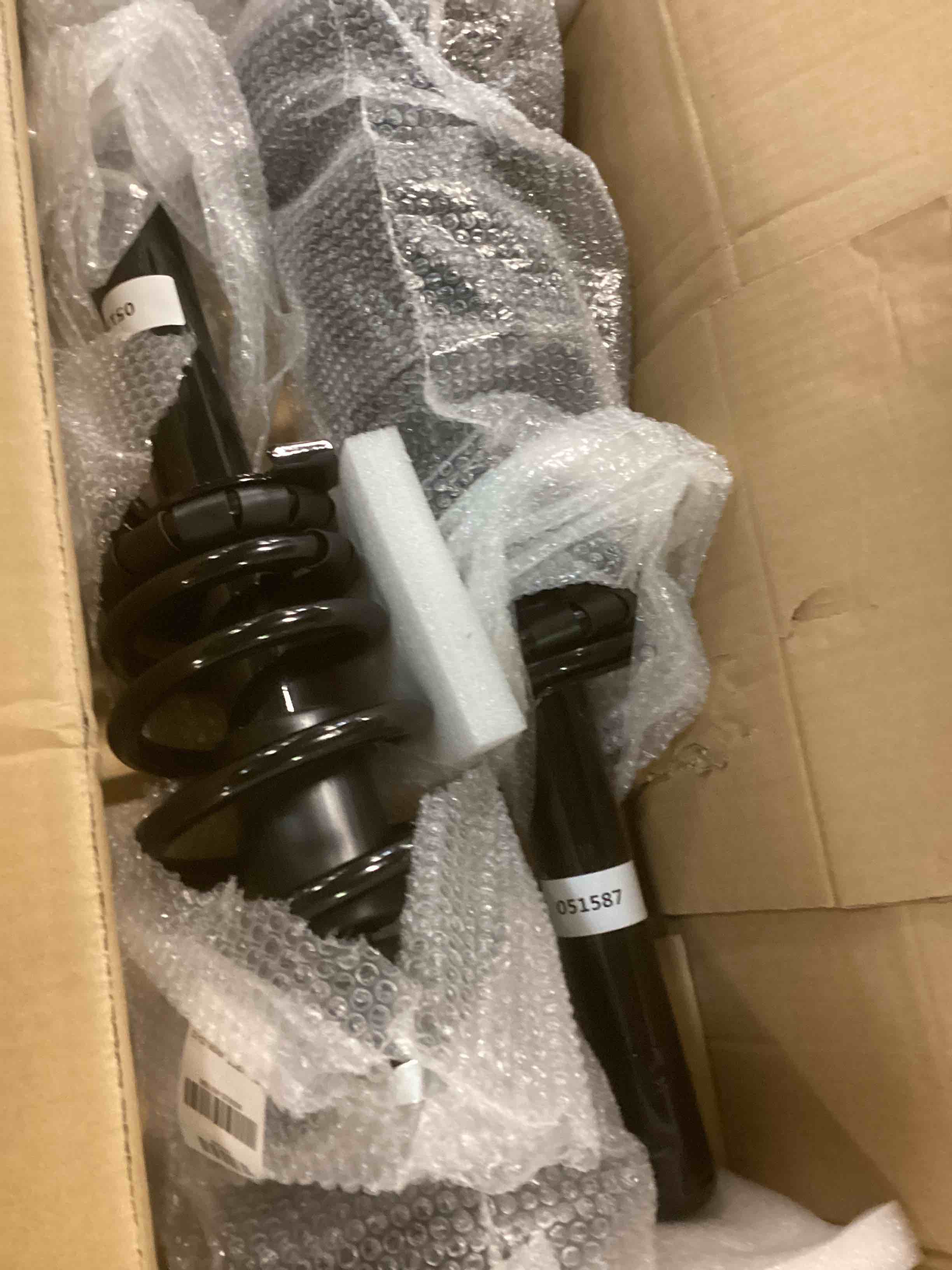 https://s3.amazonaws.com/lotting-images-prod/bidfta/YEL6612761_1718393440607.jpeg