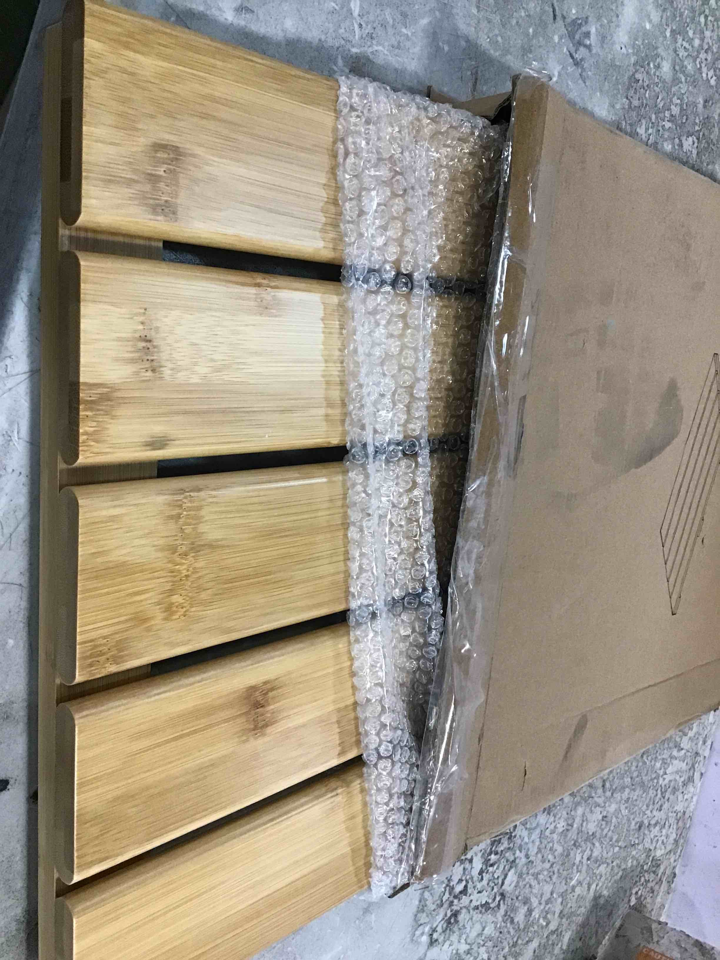 https://s3.amazonaws.com/lotting-images-prod/bidfta/YEL6612902_1718465778269.jpeg