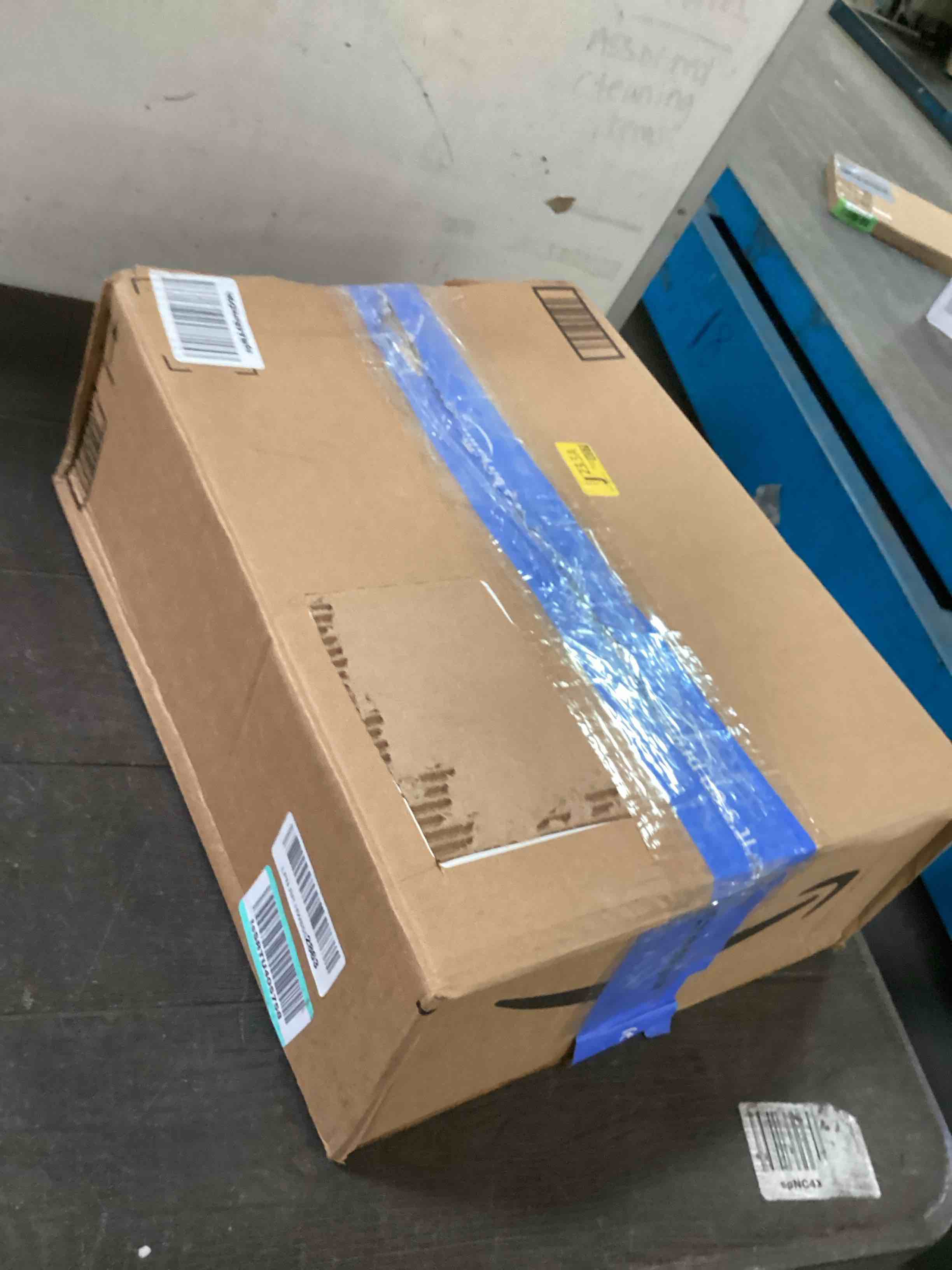 https://s3.amazonaws.com/lotting-images-prod/bidfta/YEL6613961_1718304015322.jpeg