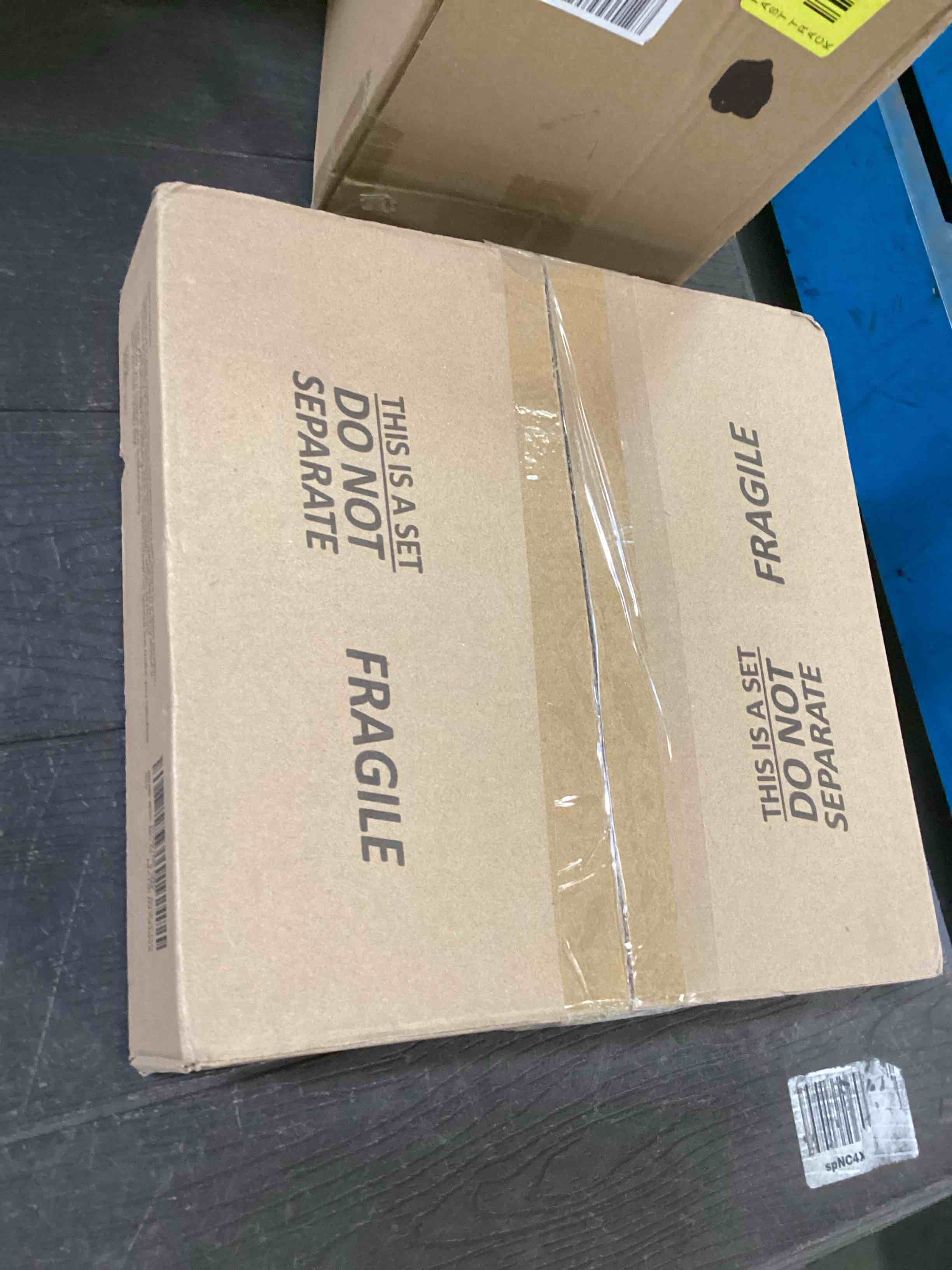 https://s3.amazonaws.com/lotting-images-prod/bidfta/YEL6613971_1718304854089.jpeg