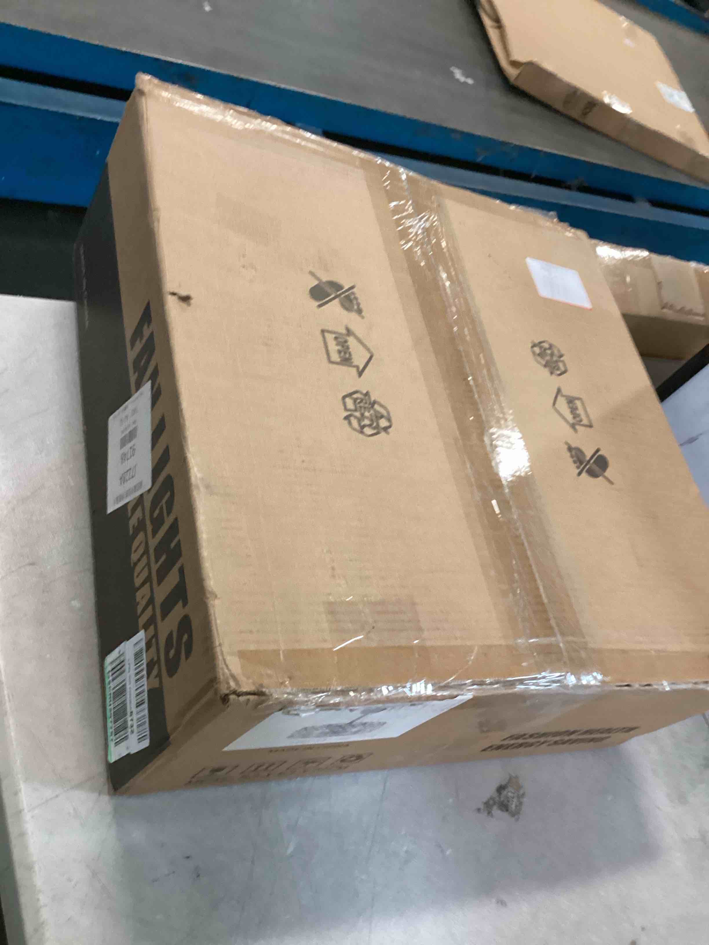https://s3.amazonaws.com/lotting-images-prod/bidfta/YEL6614173_1718385812521.jpeg
