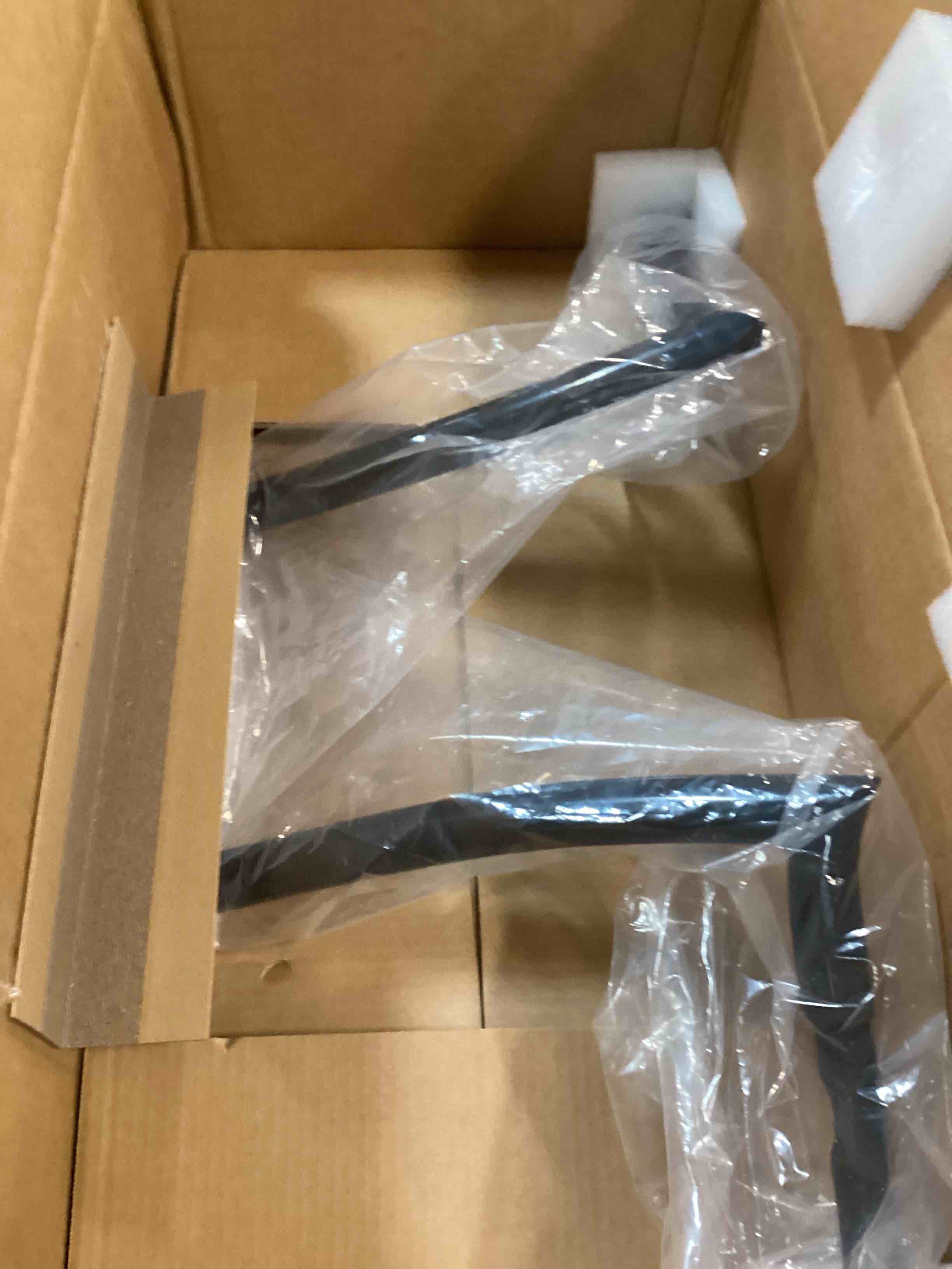 https://s3.amazonaws.com/lotting-images-prod/bidfta/YEL6614552_1718723214876.jpeg