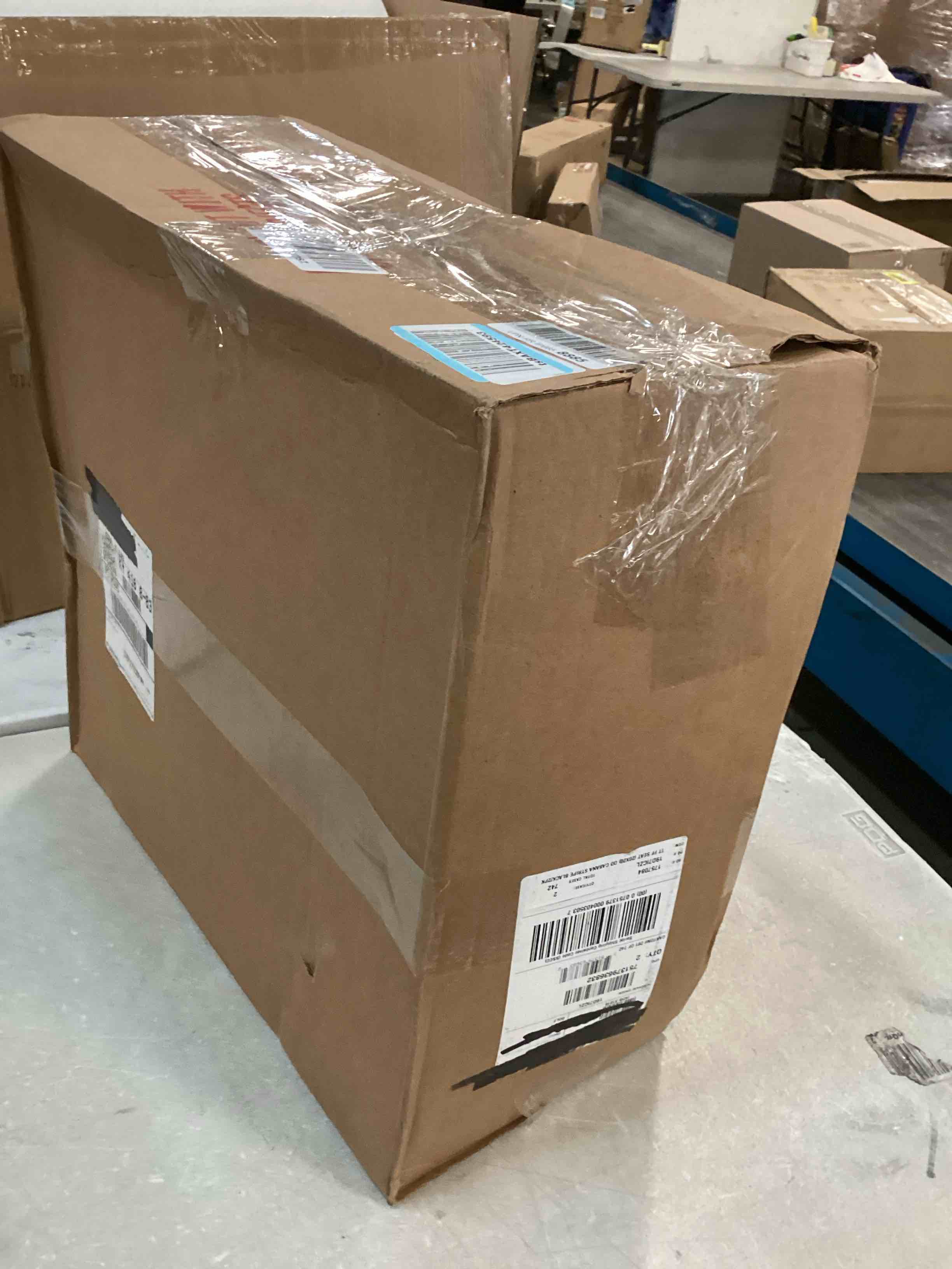 https://s3.amazonaws.com/lotting-images-prod/bidfta/YEL6614850_1718885969880.jpeg