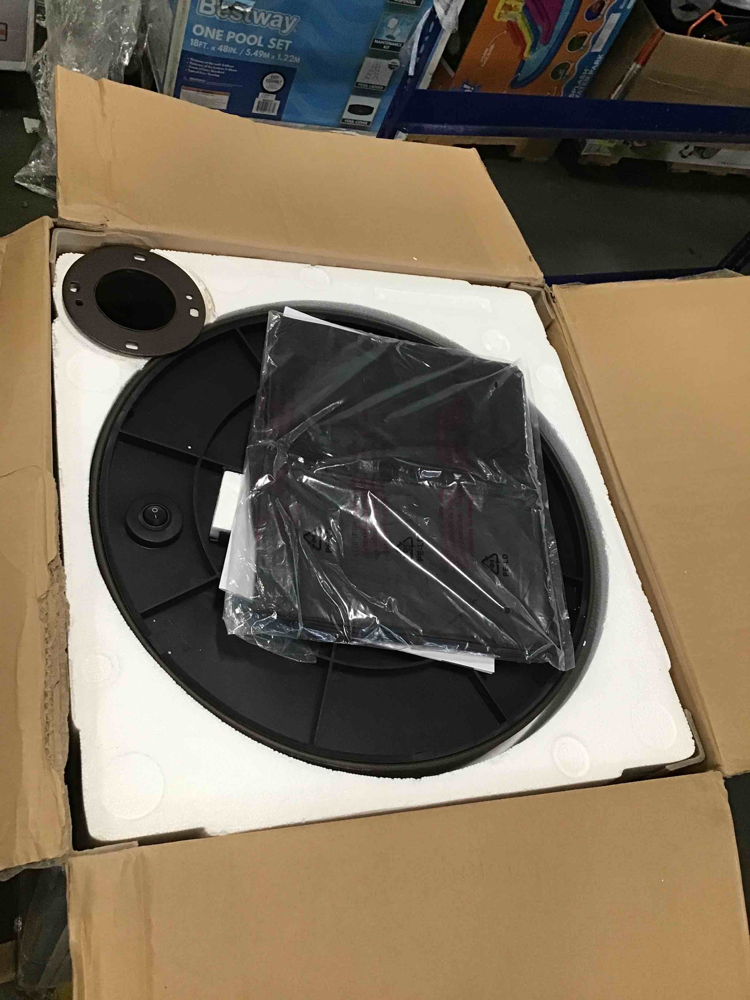 https://s3.amazonaws.com/lotting-images-prod/bidfta/YEL6615937_1718738136922.jpeg