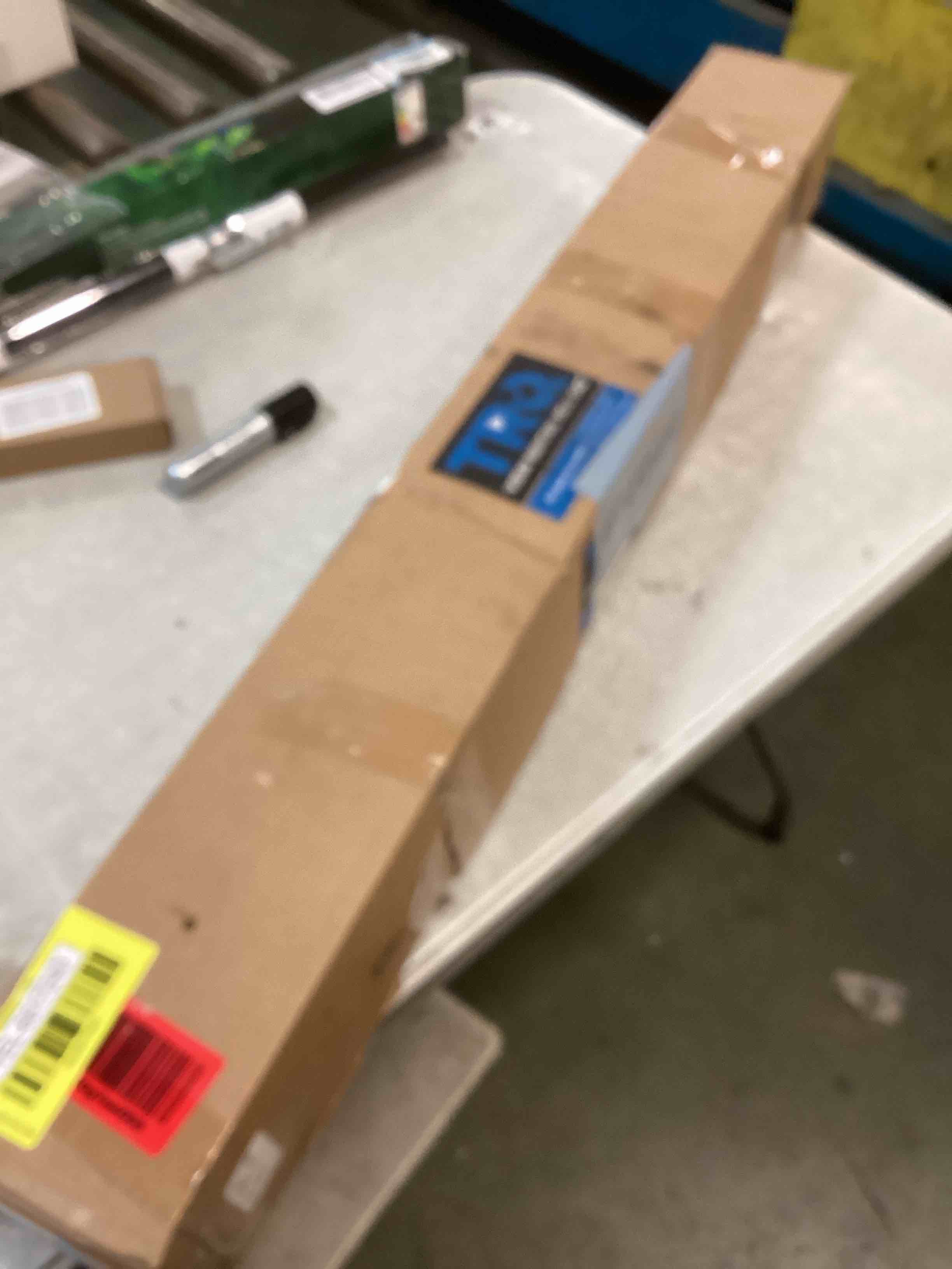 https://s3.amazonaws.com/lotting-images-prod/bidfta/YEL6617240_1718911895537.jpeg