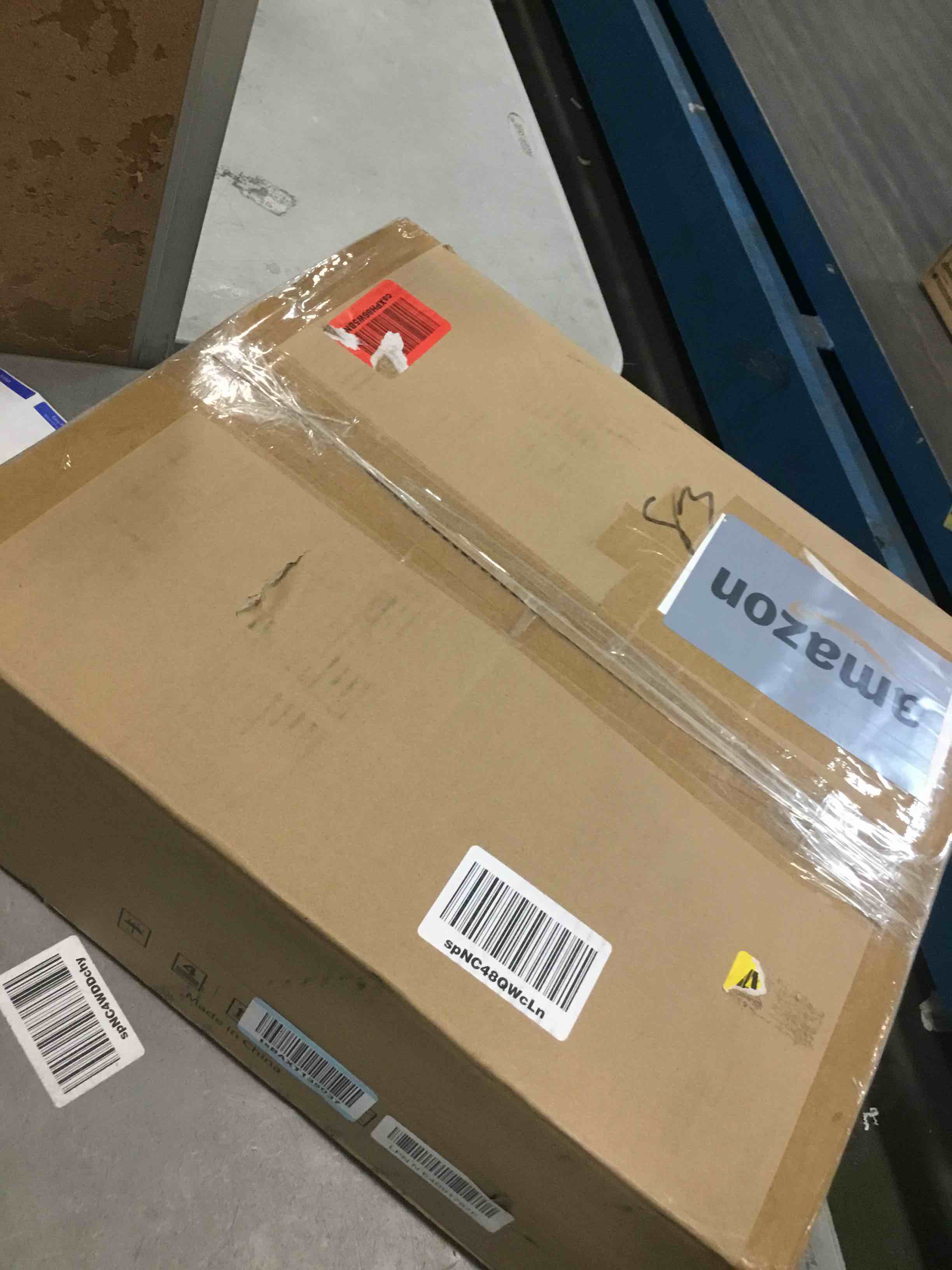 https://s3.amazonaws.com/lotting-images-prod/bidfta/YEL6618223_1719361123187.jpeg