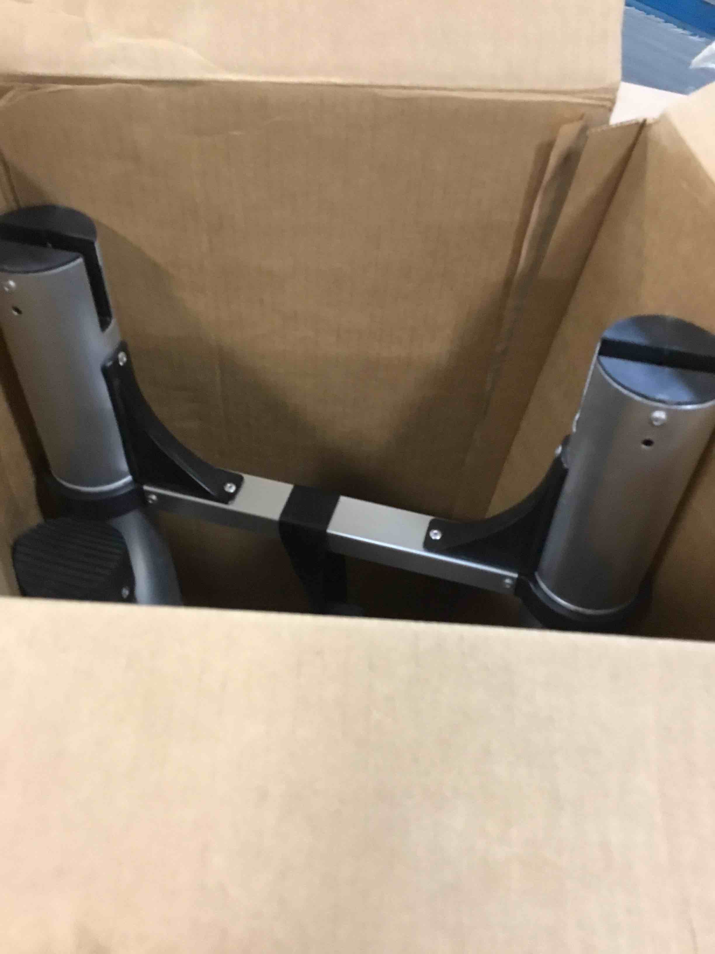https://s3.amazonaws.com/lotting-images-prod/bidfta/YEL6618345_1719404444387.jpeg