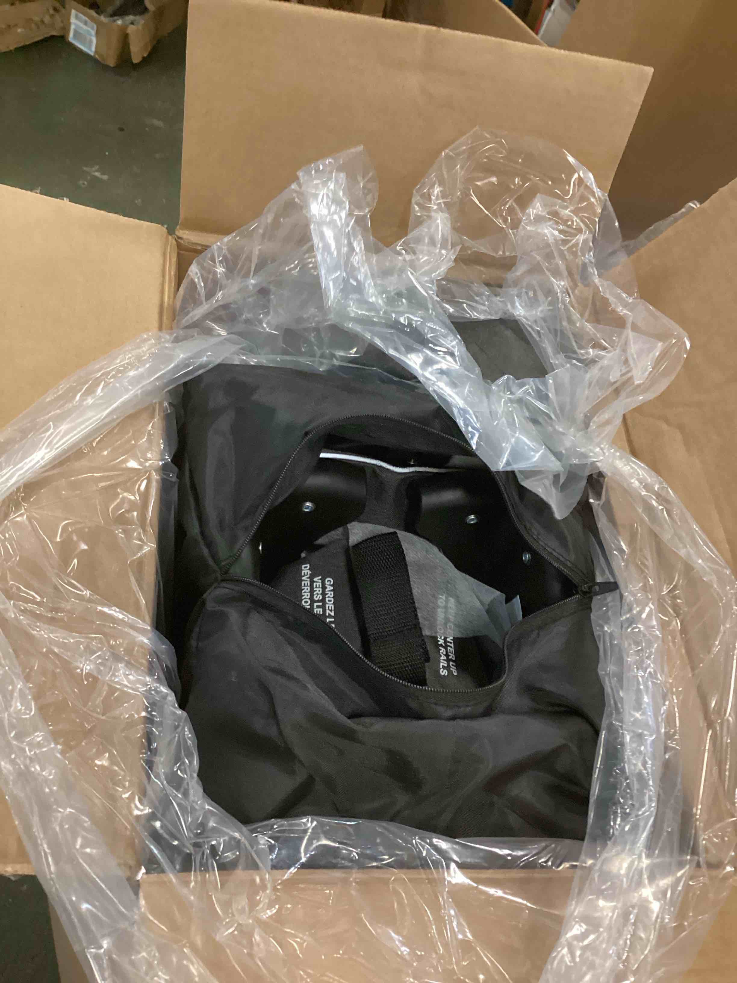 https://s3.amazonaws.com/lotting-images-prod/bidfta/YEL6619098_1719066736998.jpeg