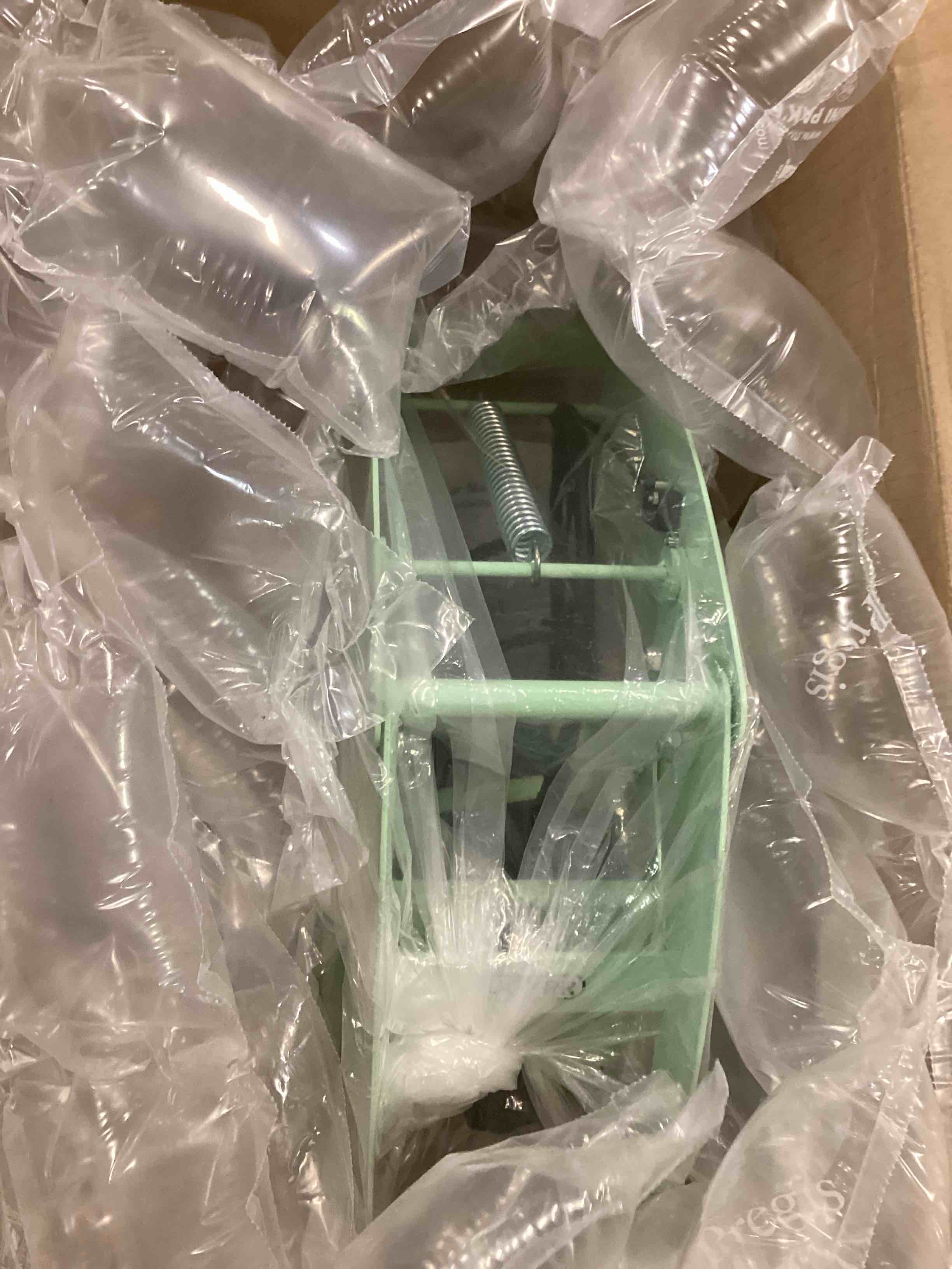 https://s3.amazonaws.com/lotting-images-prod/bidfta/YEL6619101_1719067047331.jpeg