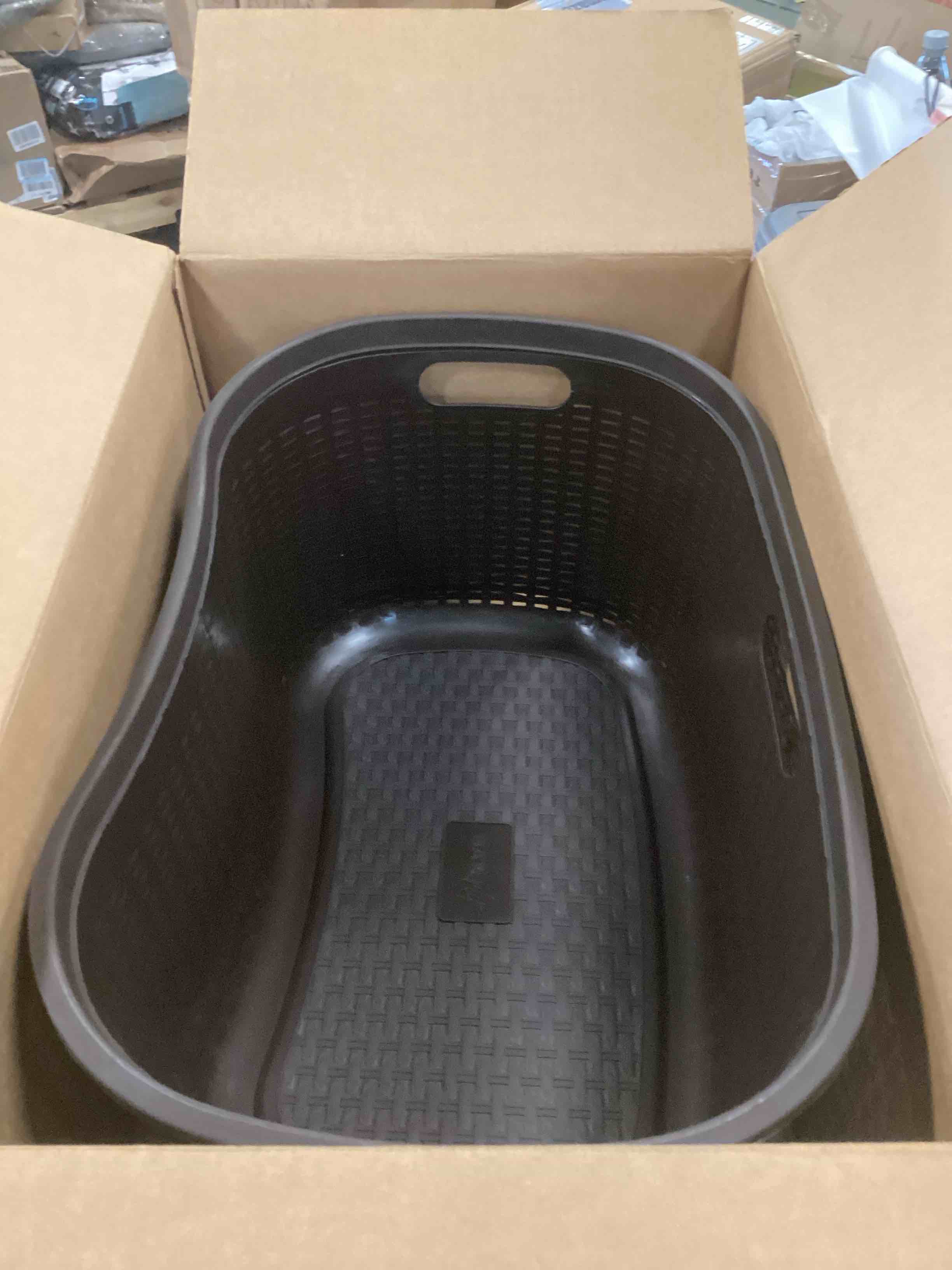 https://s3.amazonaws.com/lotting-images-prod/bidfta/YEL6619105_1719067500727.jpeg
