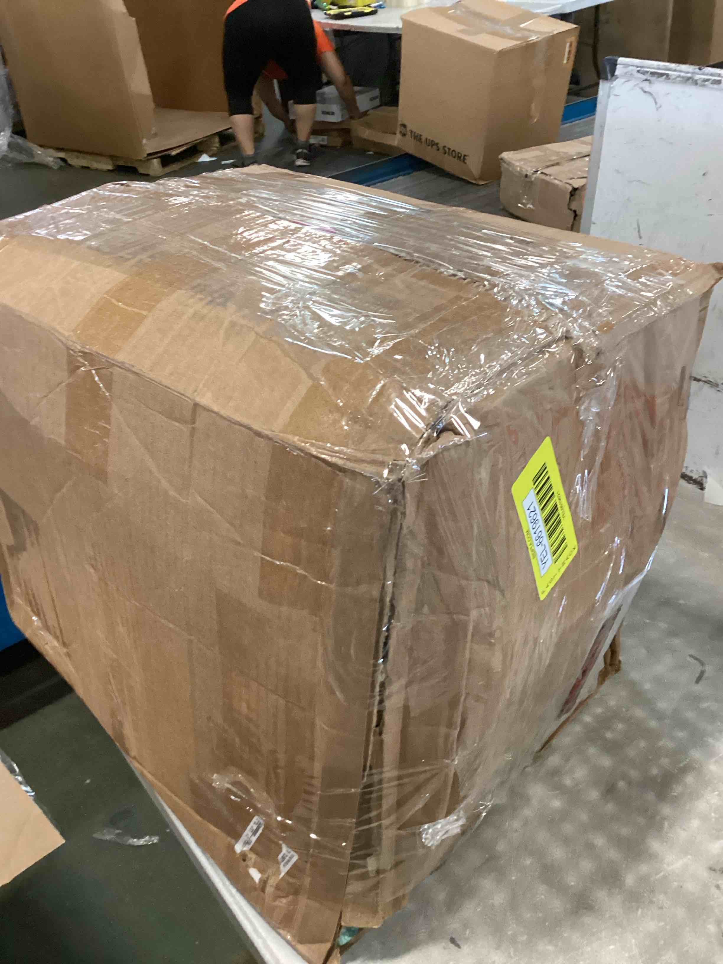 https://s3.amazonaws.com/lotting-images-prod/bidfta/YEL6619621_1719323402600.jpeg