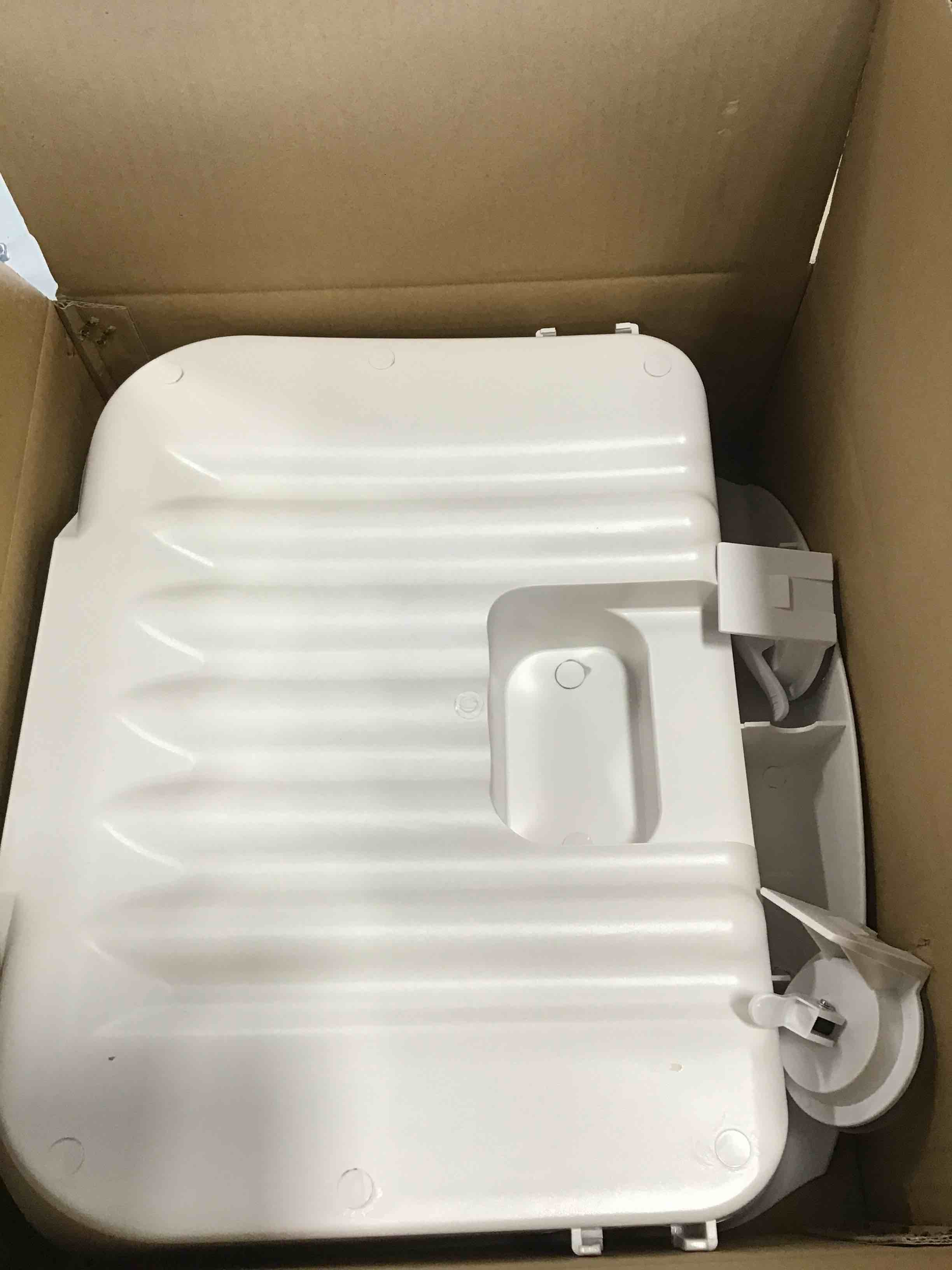 https://s3.amazonaws.com/lotting-images-prod/bidfta/YEL6620101_1715111920808.jpeg