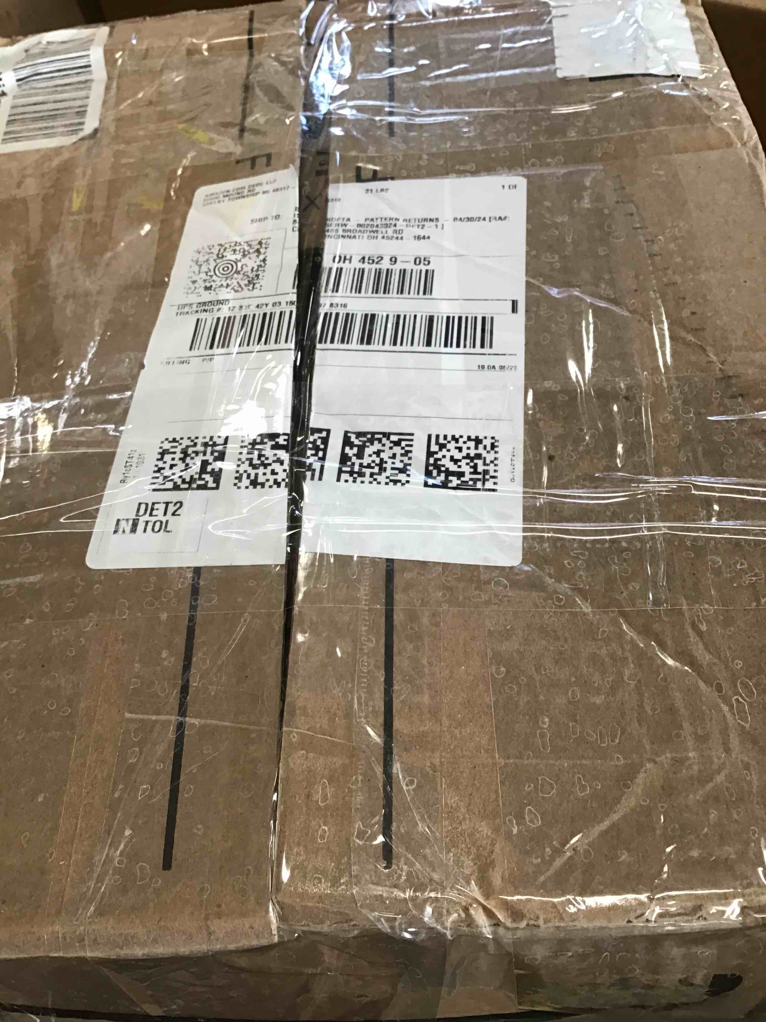 https://s3.amazonaws.com/lotting-images-prod/bidfta/YEL6620222_1715172557626.jpeg