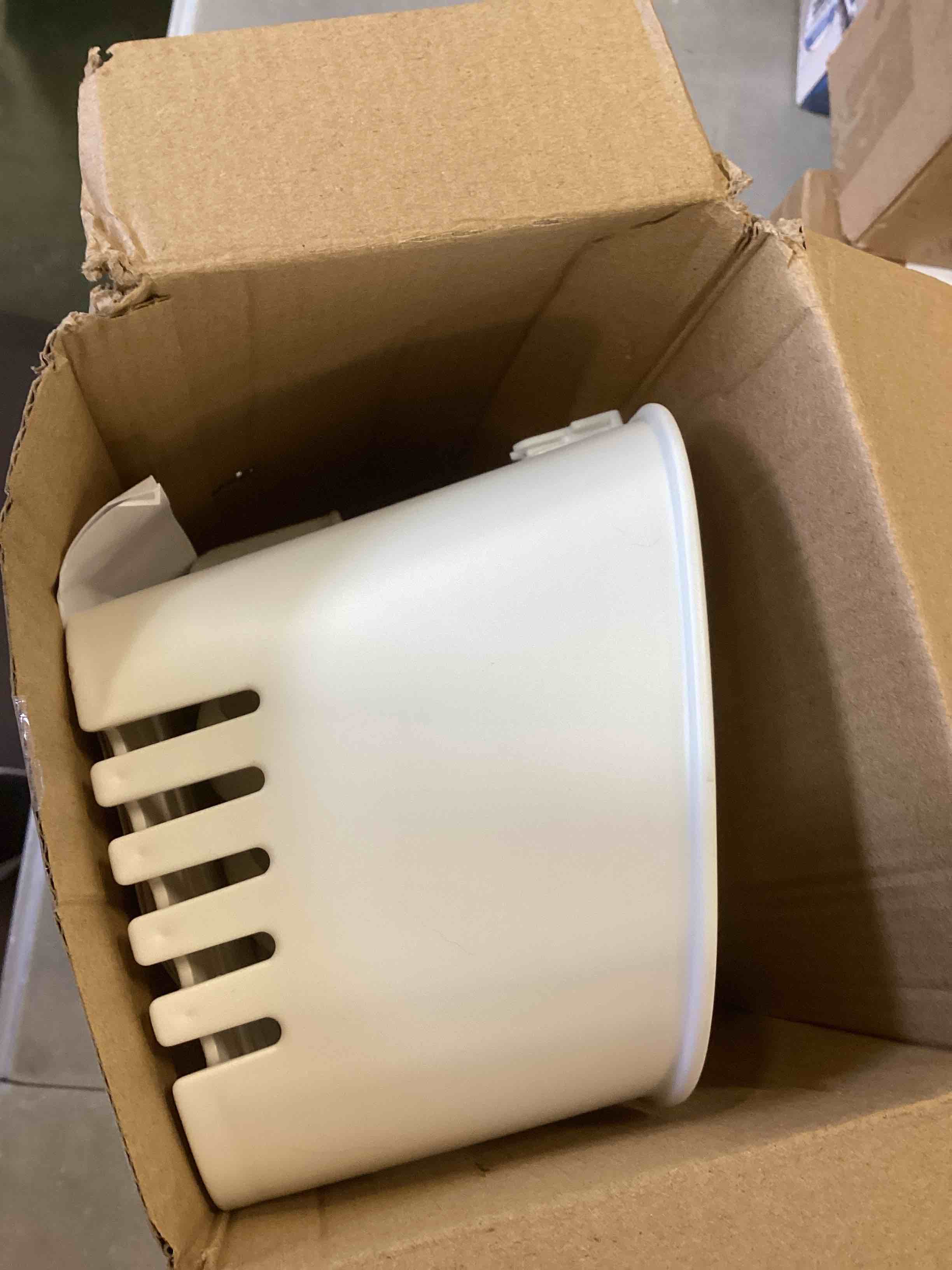 https://s3.amazonaws.com/lotting-images-prod/bidfta/YEL6621513_1715364307020.jpeg