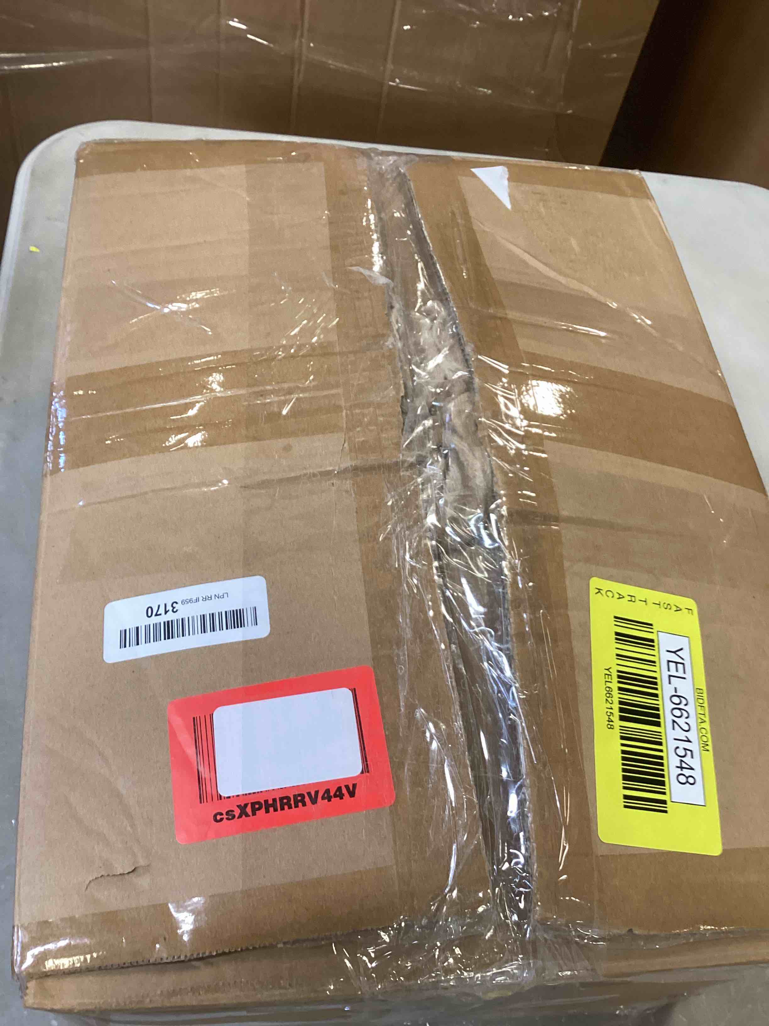 https://s3.amazonaws.com/lotting-images-prod/bidfta/YEL6621548_1715370026286.jpeg