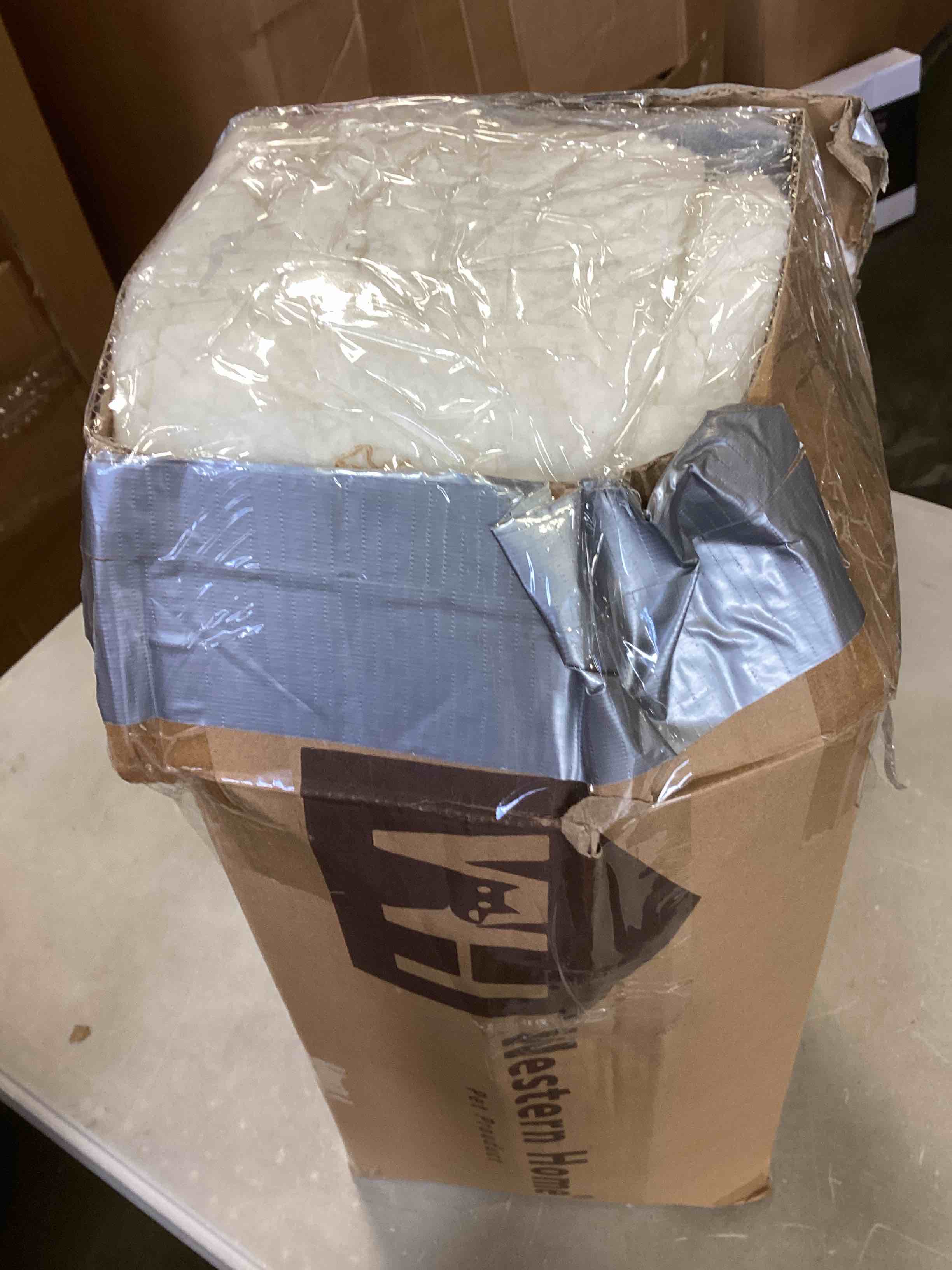 https://s3.amazonaws.com/lotting-images-prod/bidfta/YEL6621559_1715371242919.jpeg