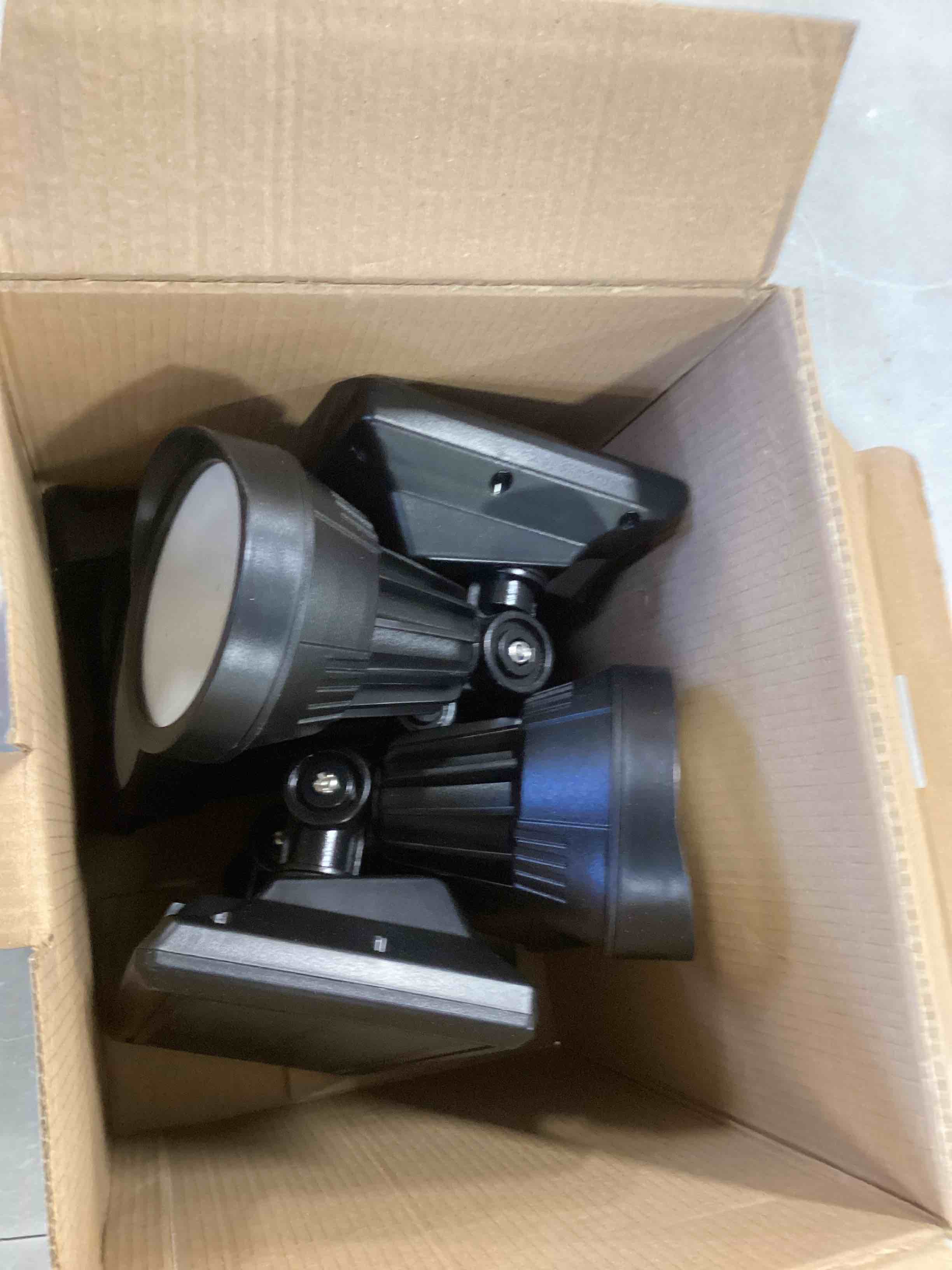 https://s3.amazonaws.com/lotting-images-prod/bidfta/YEL6621586_1715600914359.jpeg