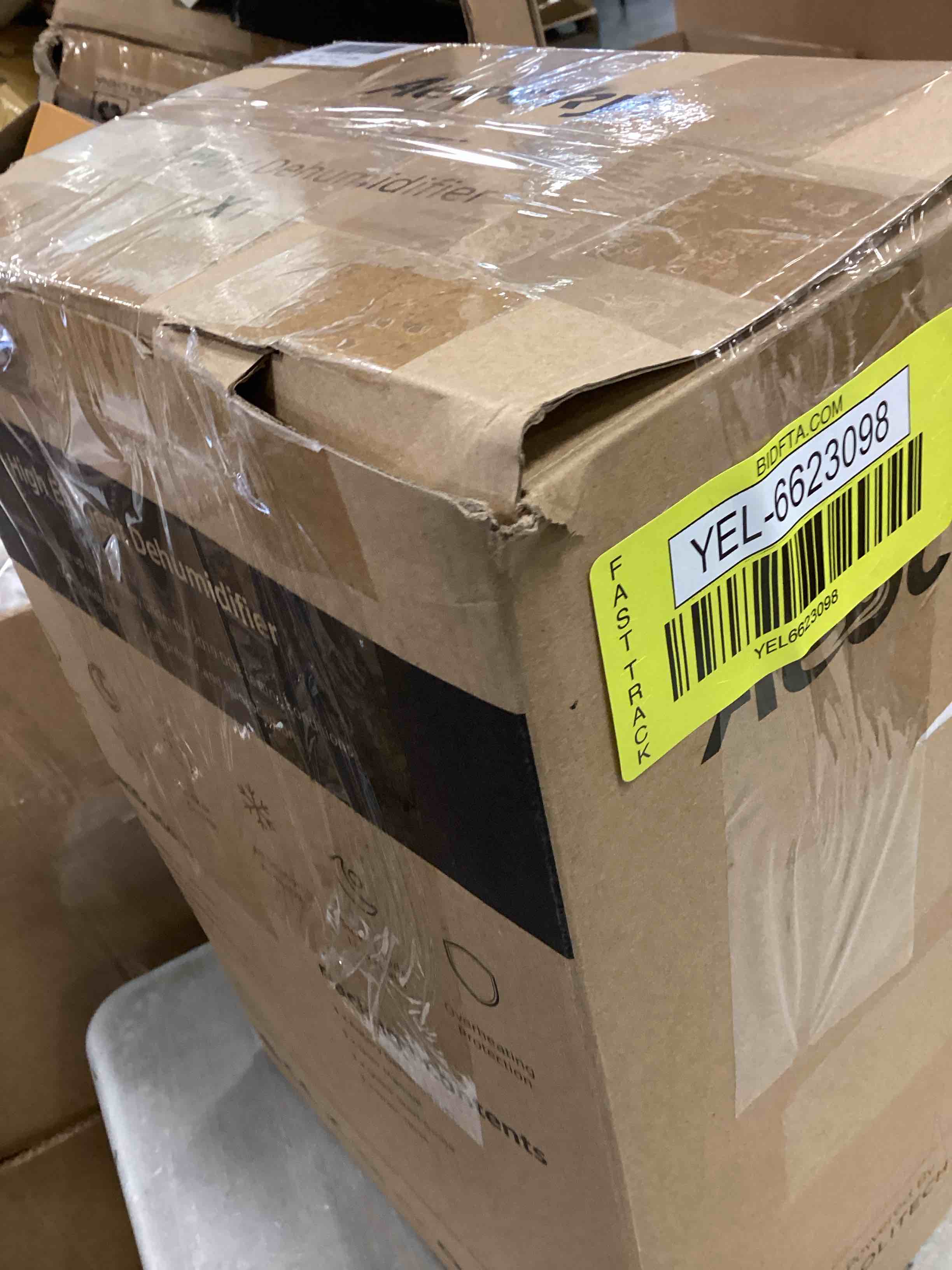 https://s3.amazonaws.com/lotting-images-prod/bidfta/YEL6623098_1715689036828.jpeg