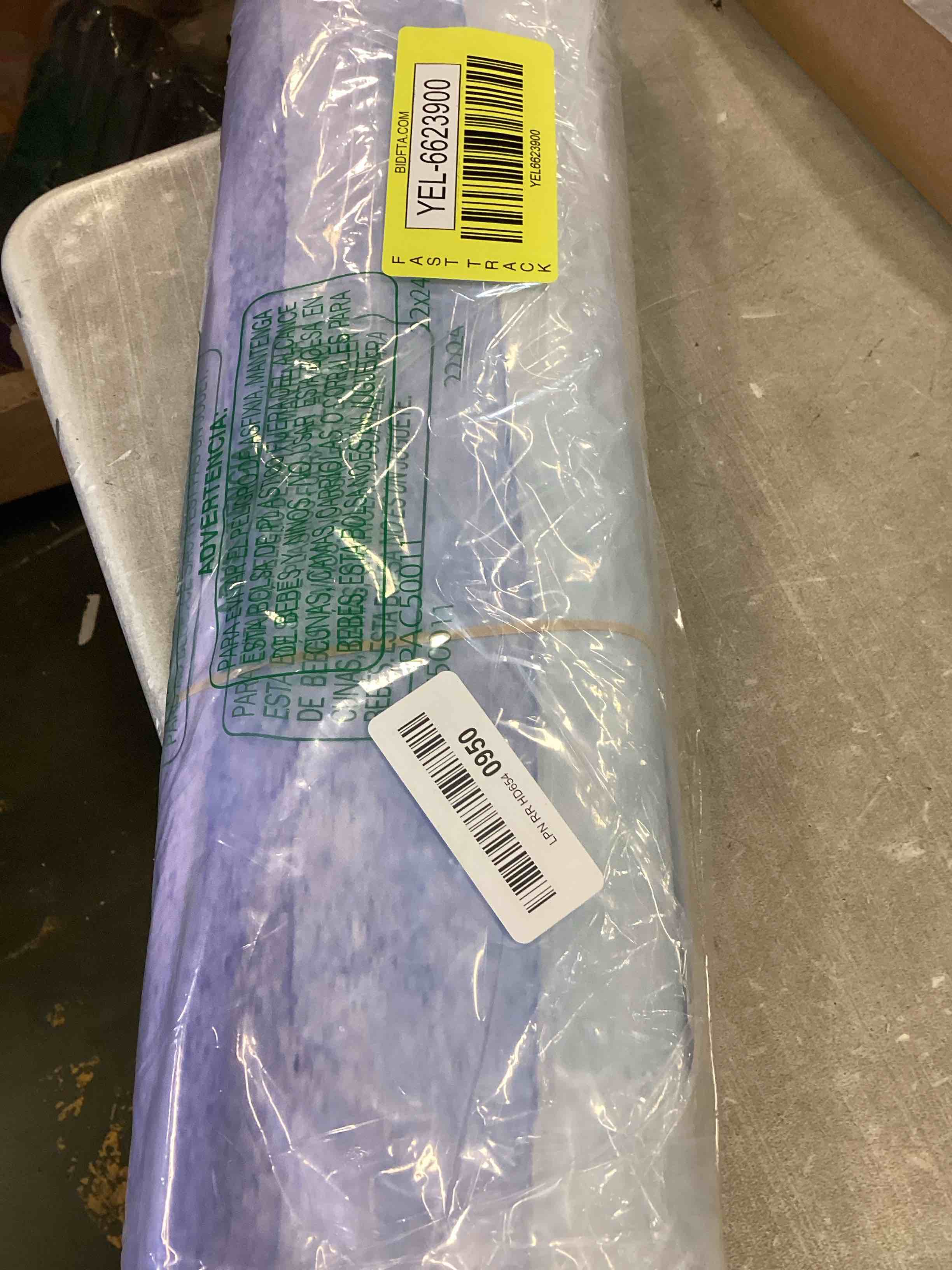 https://s3.amazonaws.com/lotting-images-prod/bidfta/YEL6623900_1715873166754.jpeg