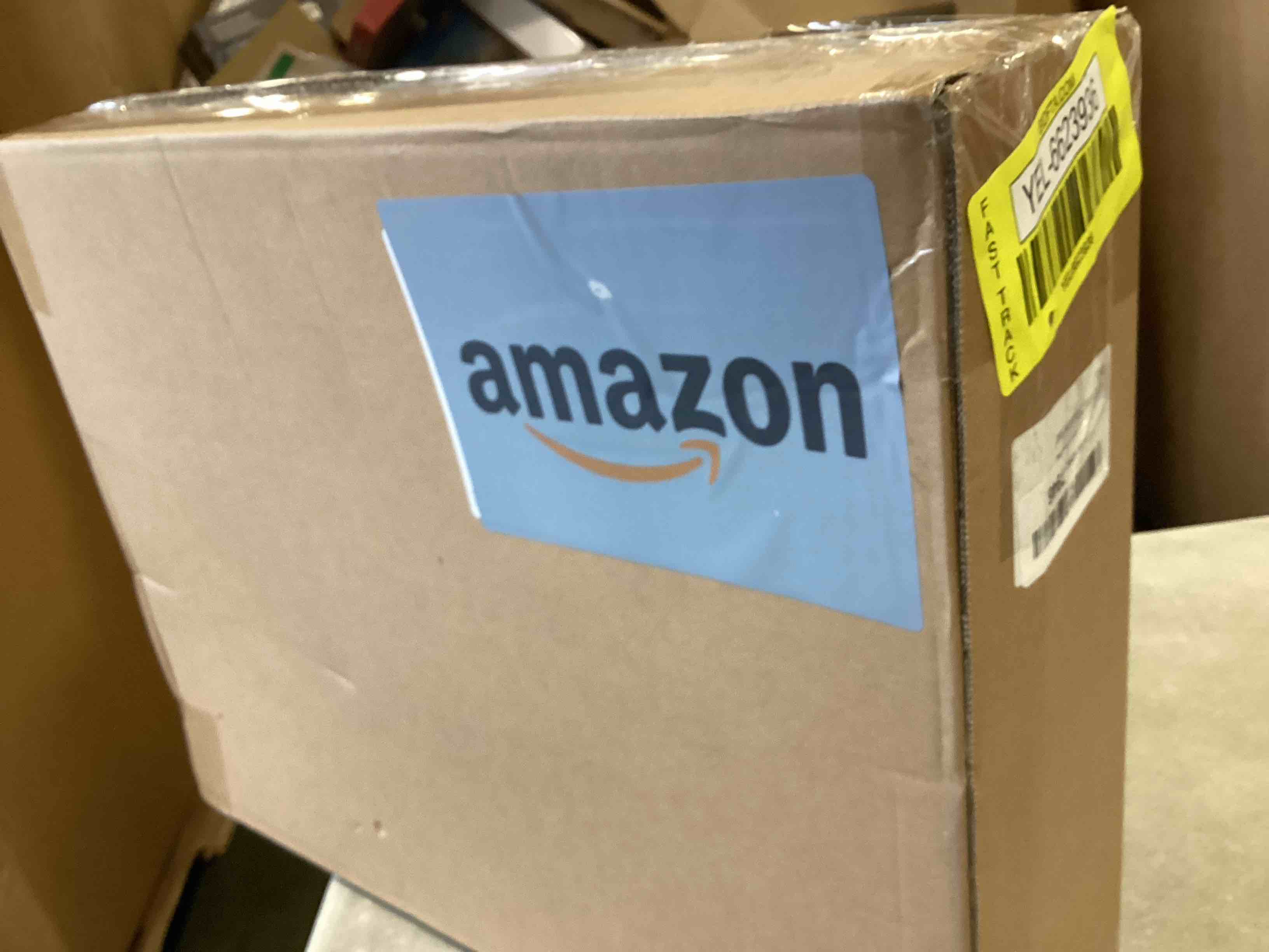 https://s3.amazonaws.com/lotting-images-prod/bidfta/YEL6623936_1715878609928.jpeg