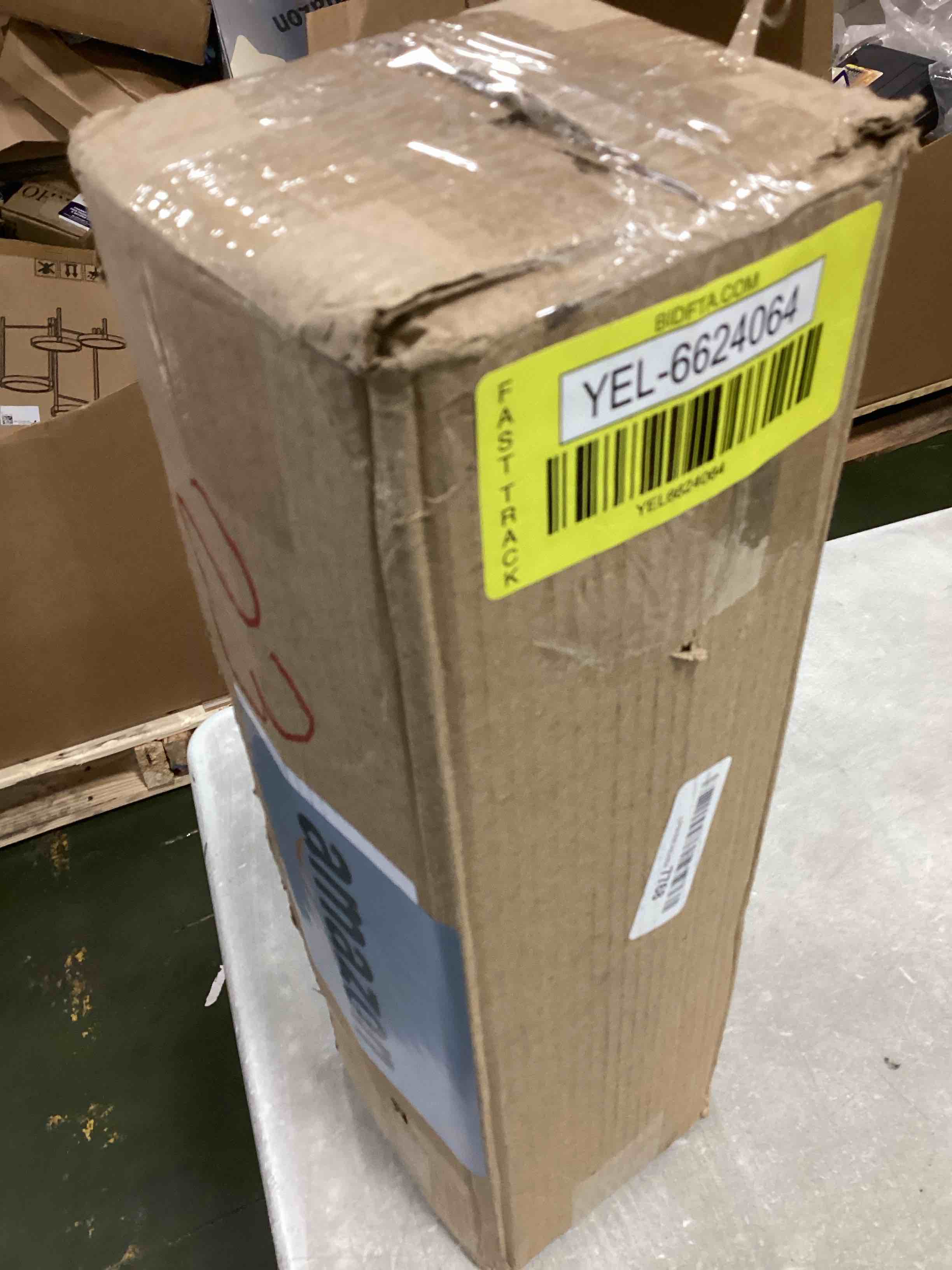 https://s3.amazonaws.com/lotting-images-prod/bidfta/YEL6624064_1715944567002.jpeg