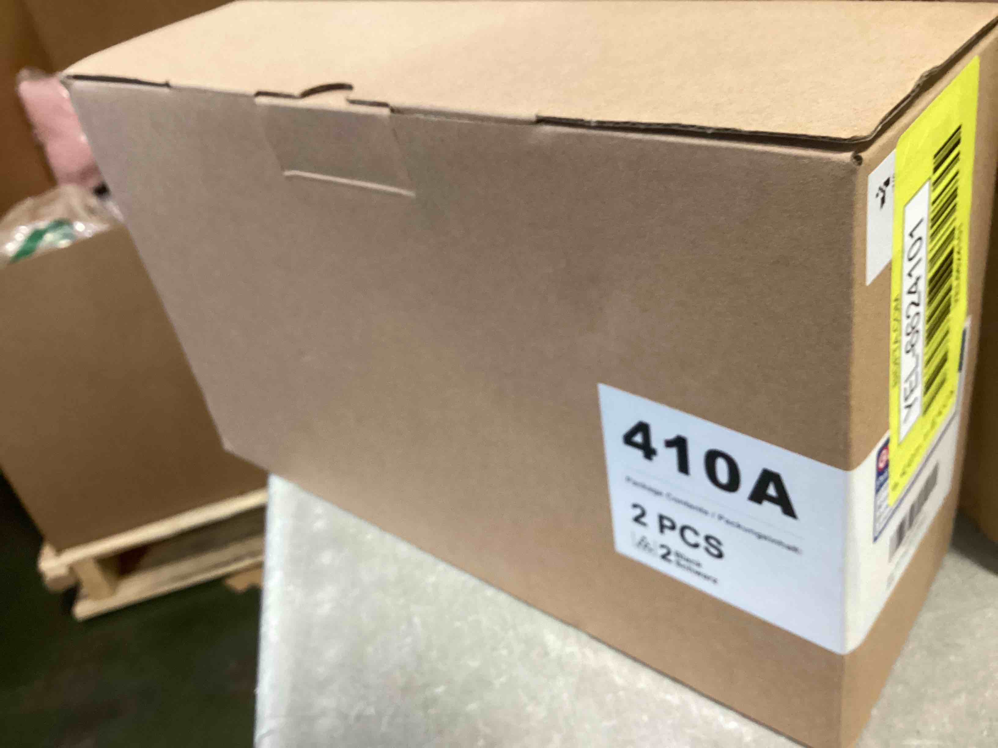 https://s3.amazonaws.com/lotting-images-prod/bidfta/YEL6624101_1715948466300.jpeg